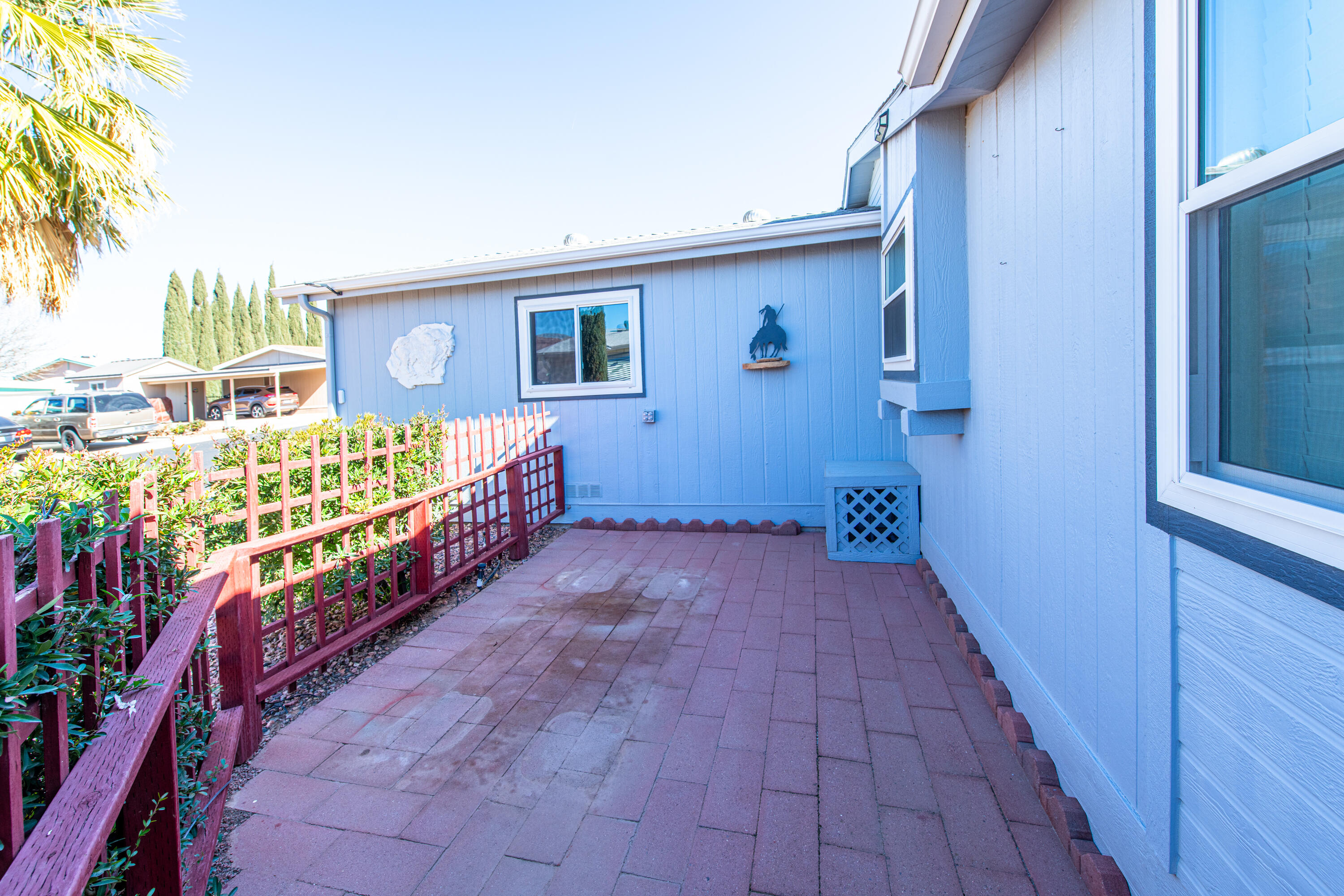 LAVA BLUFF MOBILE HOME PARK - Residential