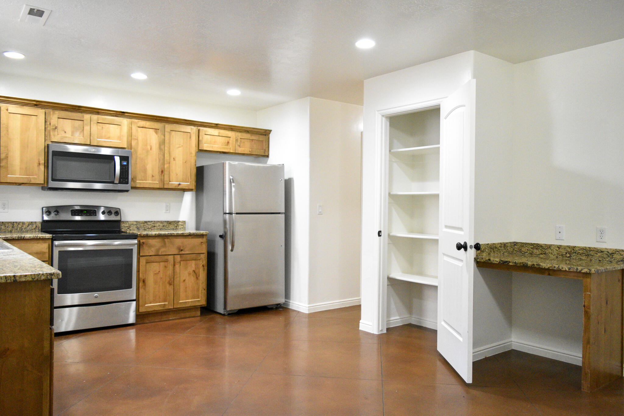 FLATS AT SOUTH POINTE - Residential