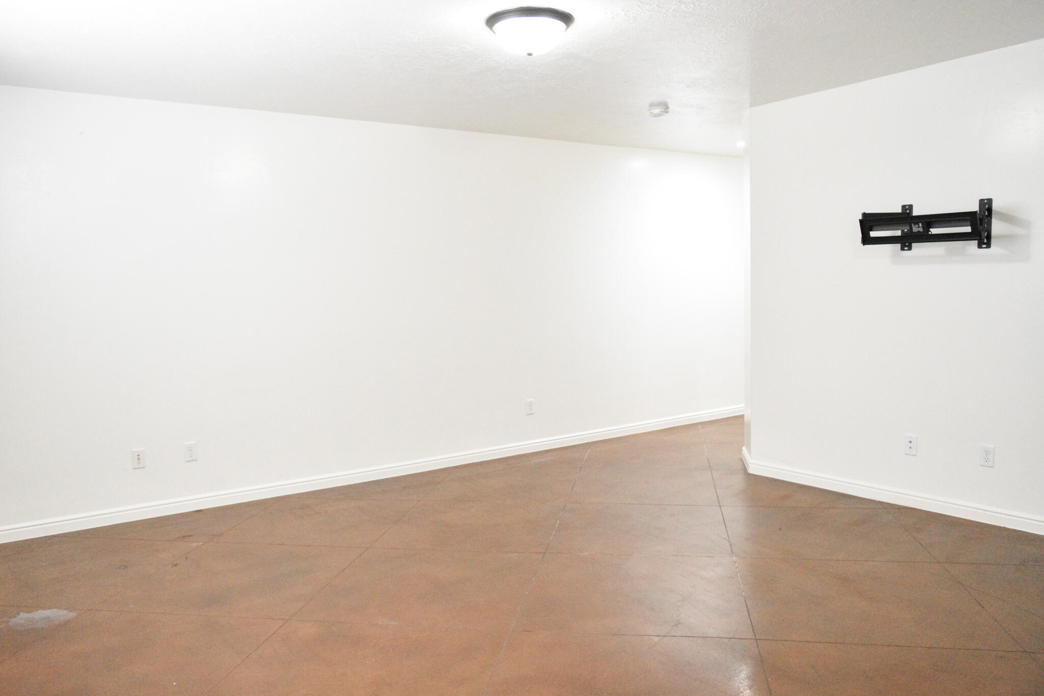 FLATS AT SOUTH POINTE - Residential