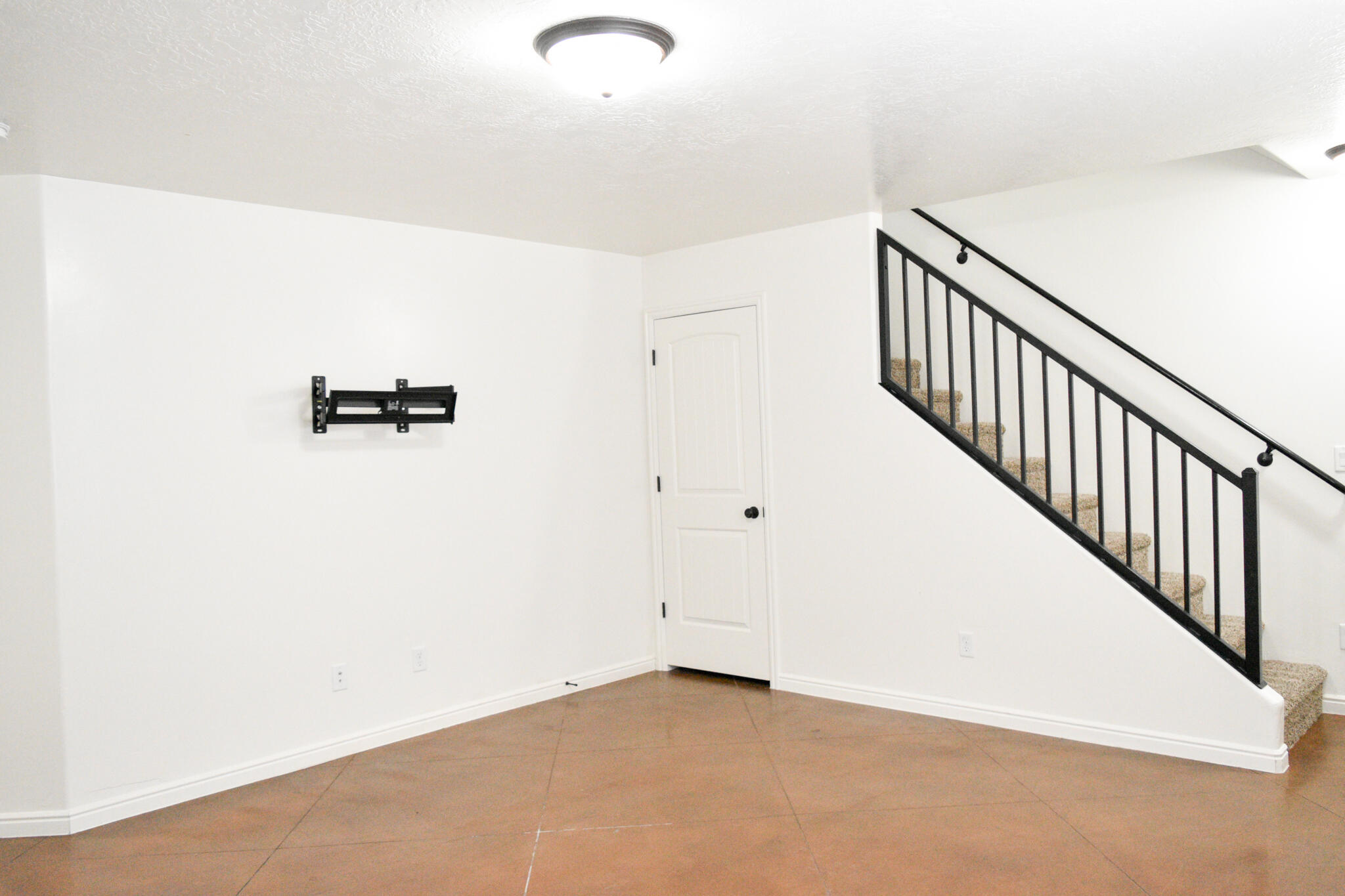 FLATS AT SOUTH POINTE - Residential