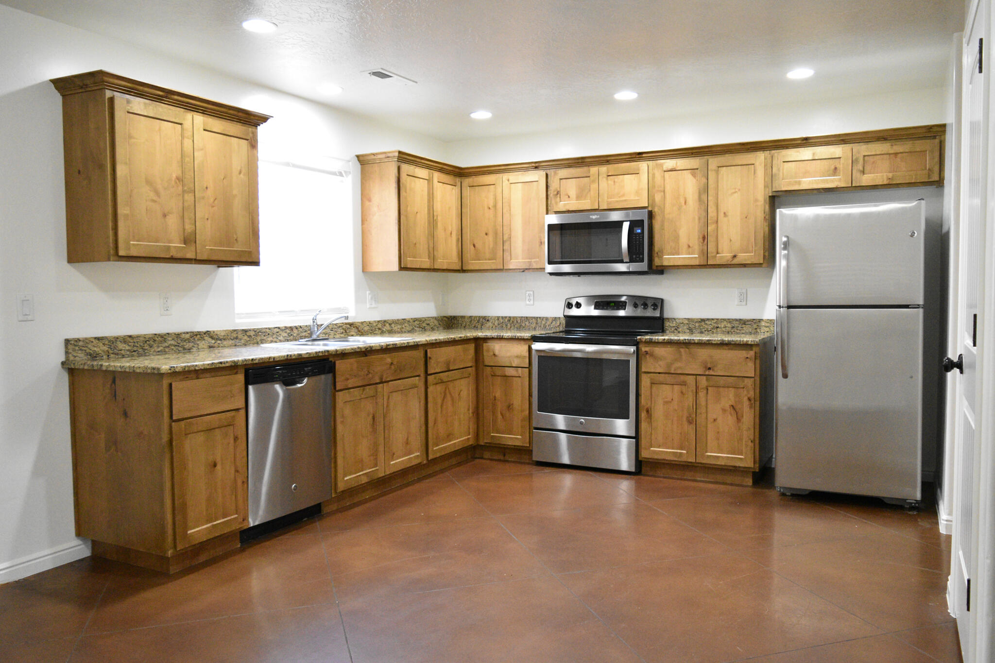 FLATS AT SOUTH POINTE - Residential