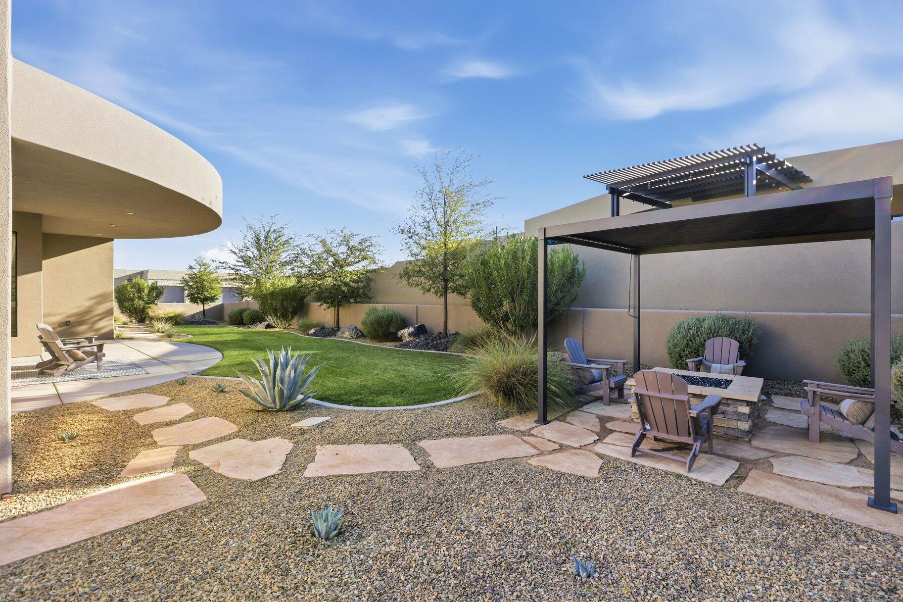 LEDGES OF ST GEORGE - Residential