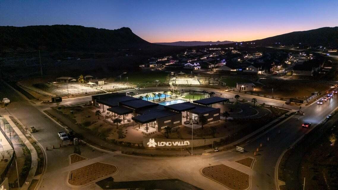 STANDING ROCK WEST AT LONG VALLEY - Residential