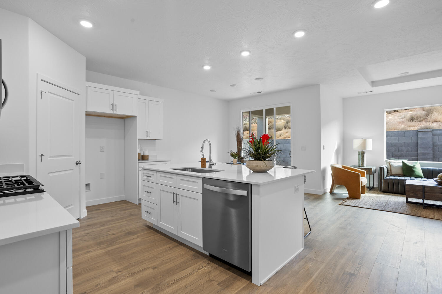 STANDING ROCK WEST AT LONG VALLEY - Residential