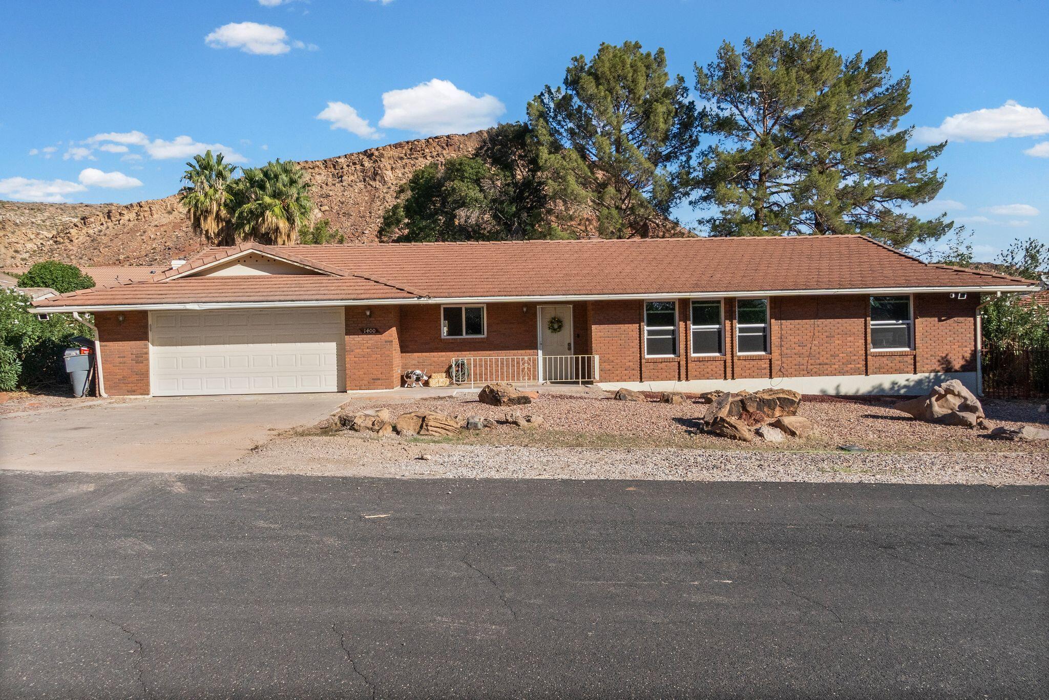 BLOOMINGTON COUNTRY CLUB - Residential