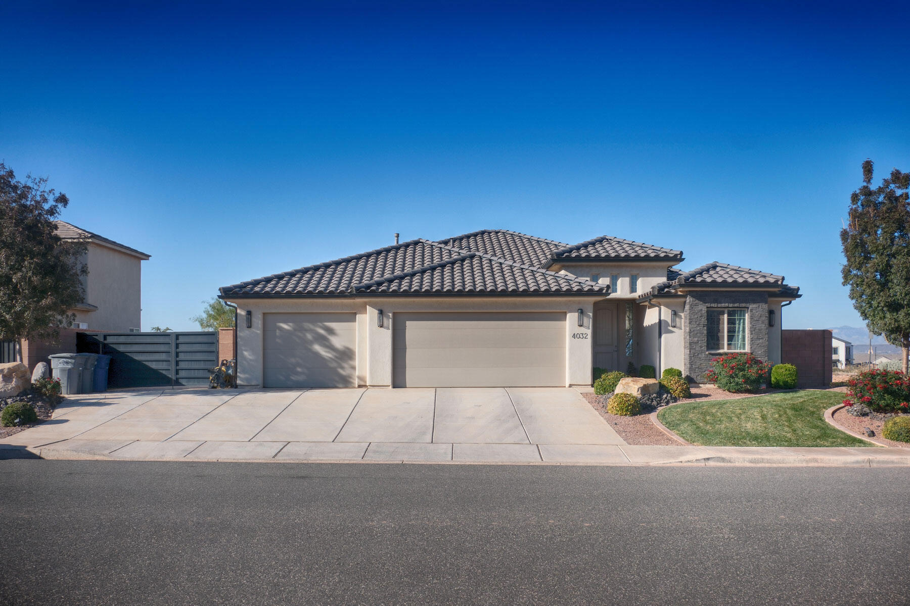 SUGAR PLUM IN THE FIELDS - Residential