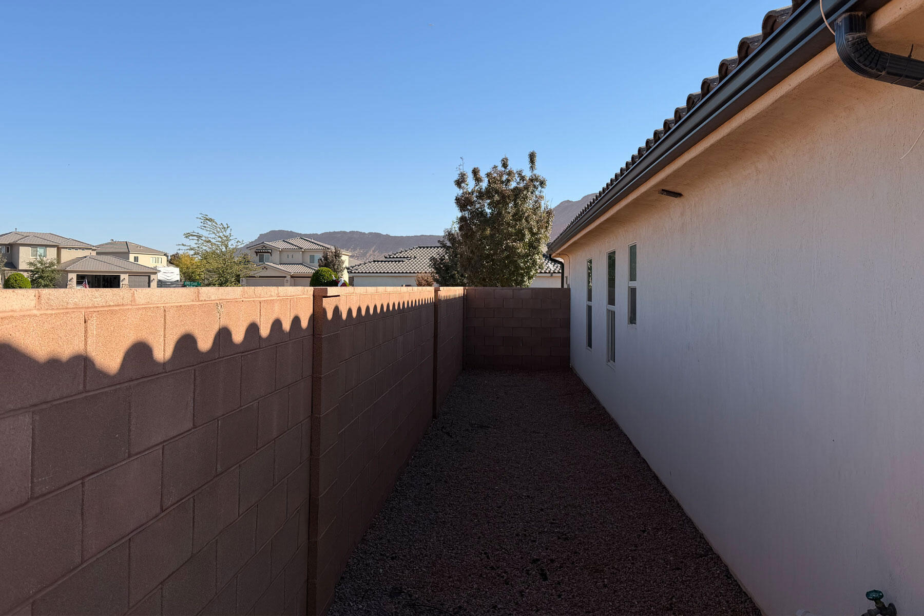 SUGAR PLUM IN THE FIELDS - Residential