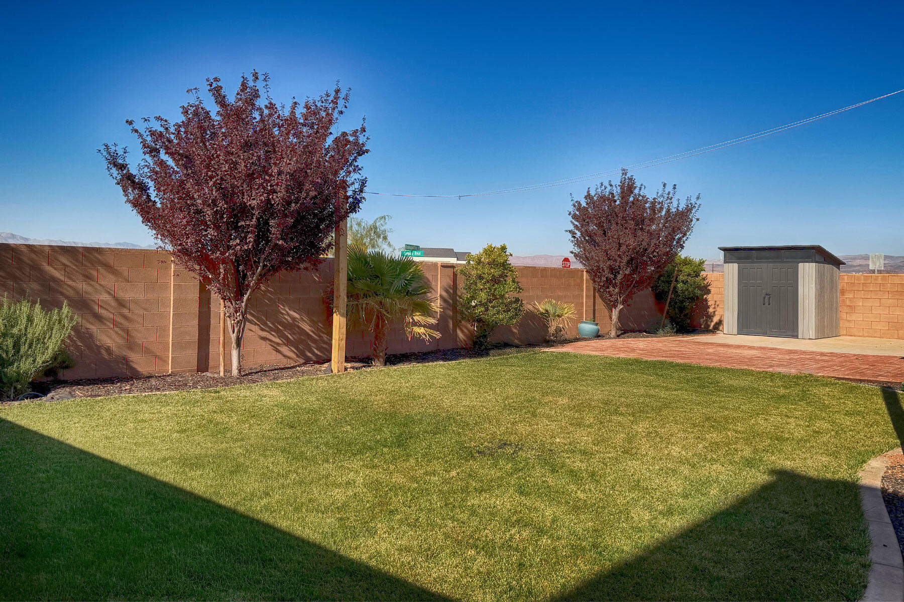 SUGAR PLUM IN THE FIELDS - Residential