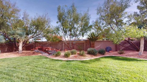 Tiny photo for 4005 S Carisa DR, Saint George, UT 84790 (MLS # 25-266183)