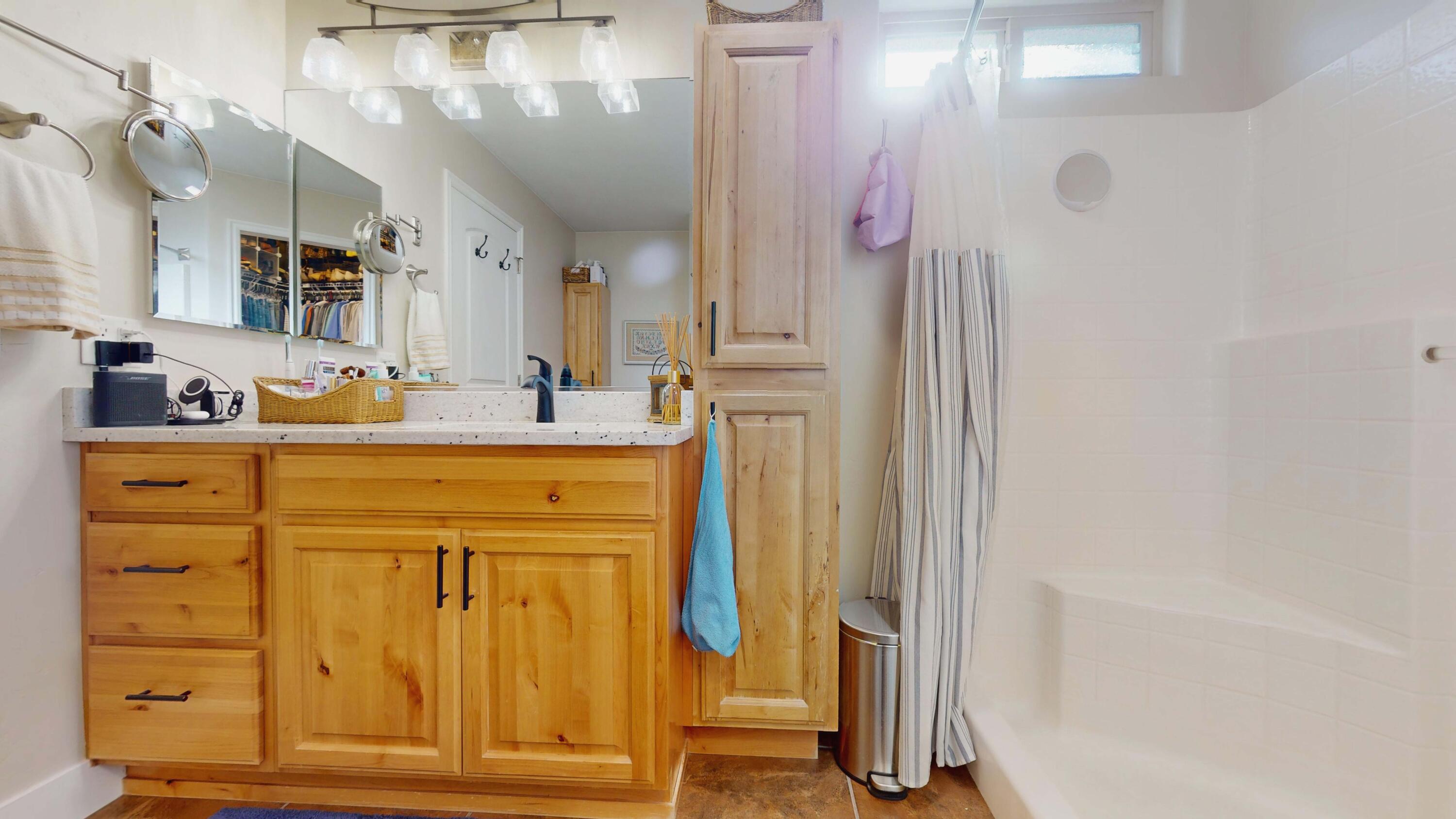 LAS COLINAS - Residential