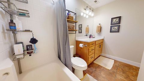 Tiny photo for 4005 S Carisa DR, Saint George, UT 84790 (MLS # 25-266183)