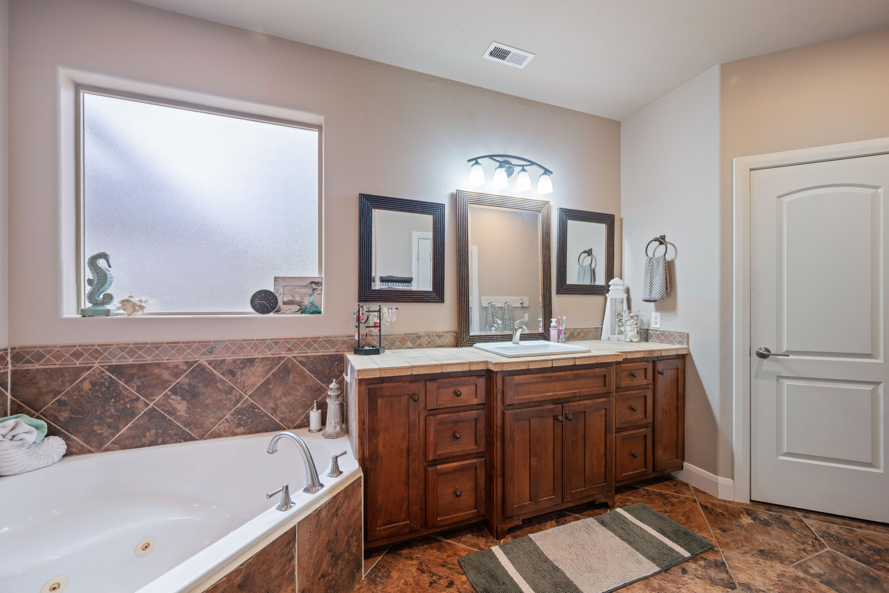 HURRICANE TOWNSITE - Residential