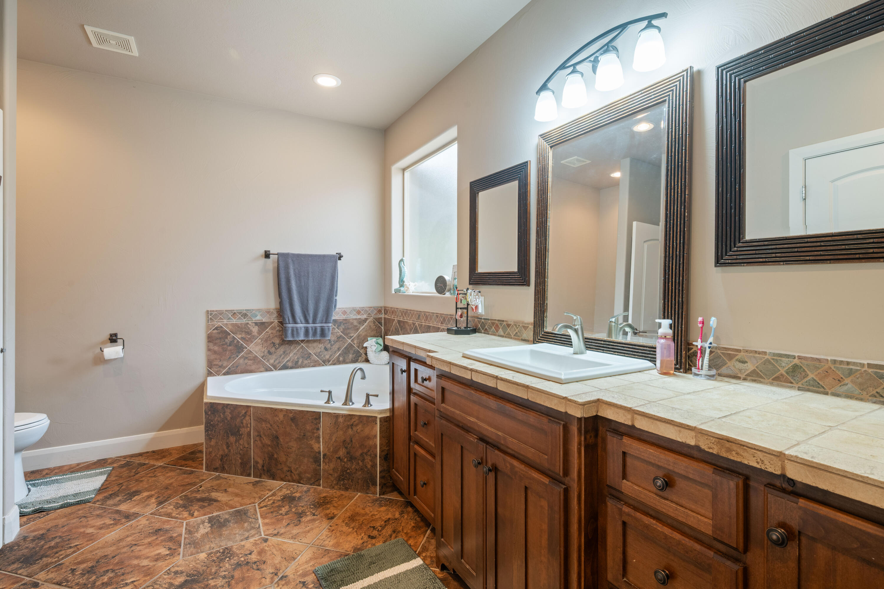 HURRICANE TOWNSITE - Residential