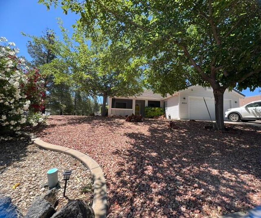 Short Sale. Charming single level home on a large lot in a good neignborhood. Home boasts plenty of natural light, vaulted ceilings, RV parking, large back yard and more. The master bedroom is a nice size and the layout works well. You'll enjoy the peaceful covered front porch and the nice 2 car garage. Call now to make this great home yours!