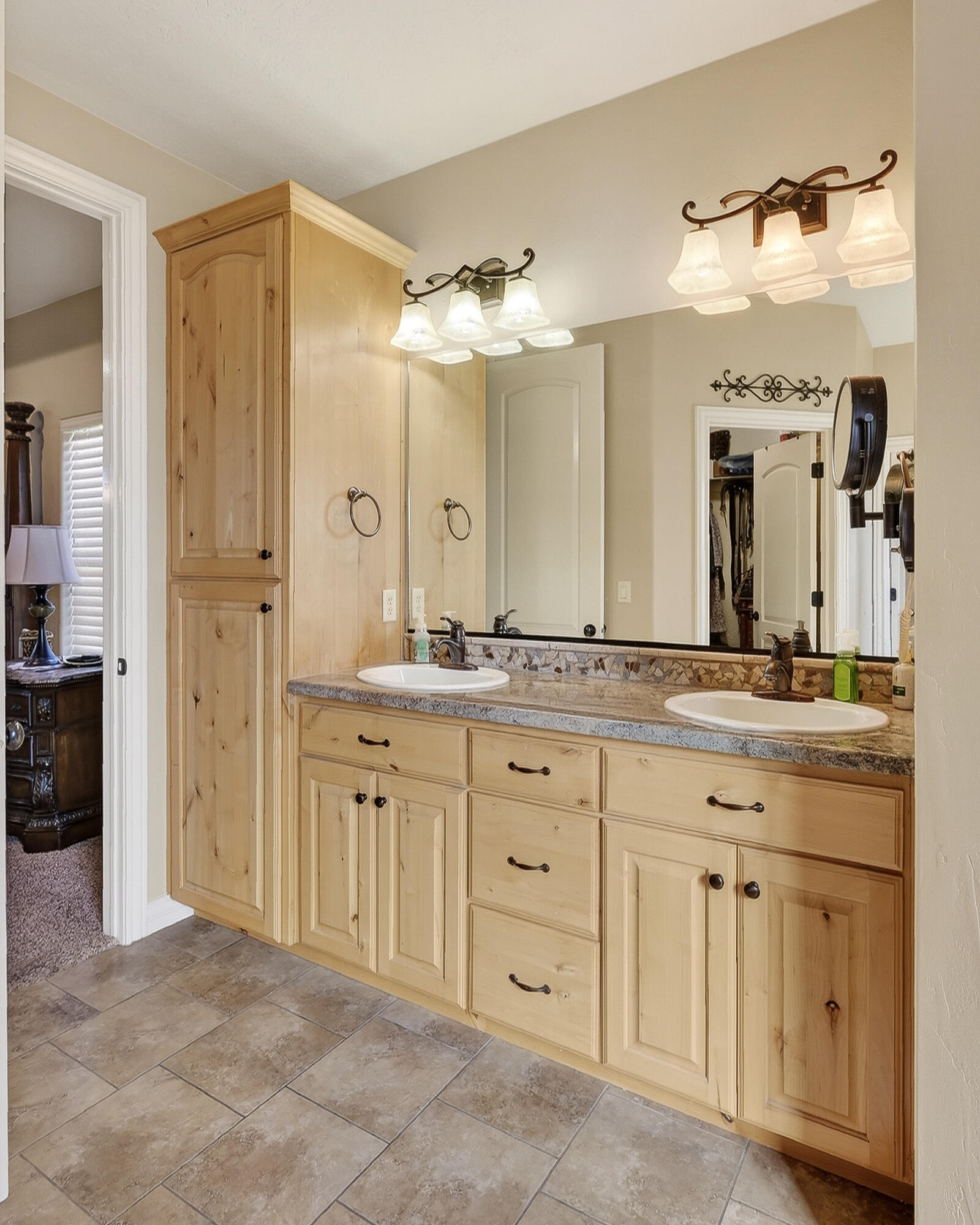 OLD FARM - Residential