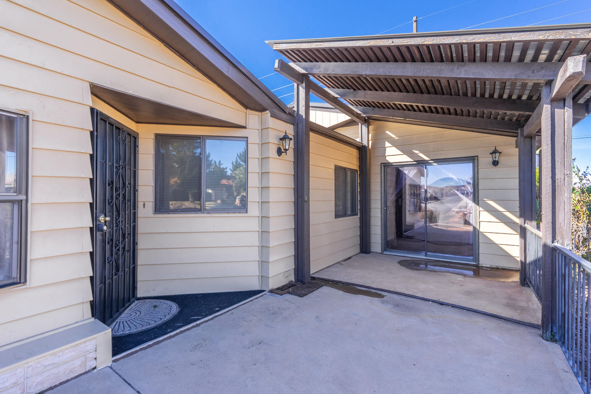 RAINBOW RIDGE MOBILE HOME PARK - Residential