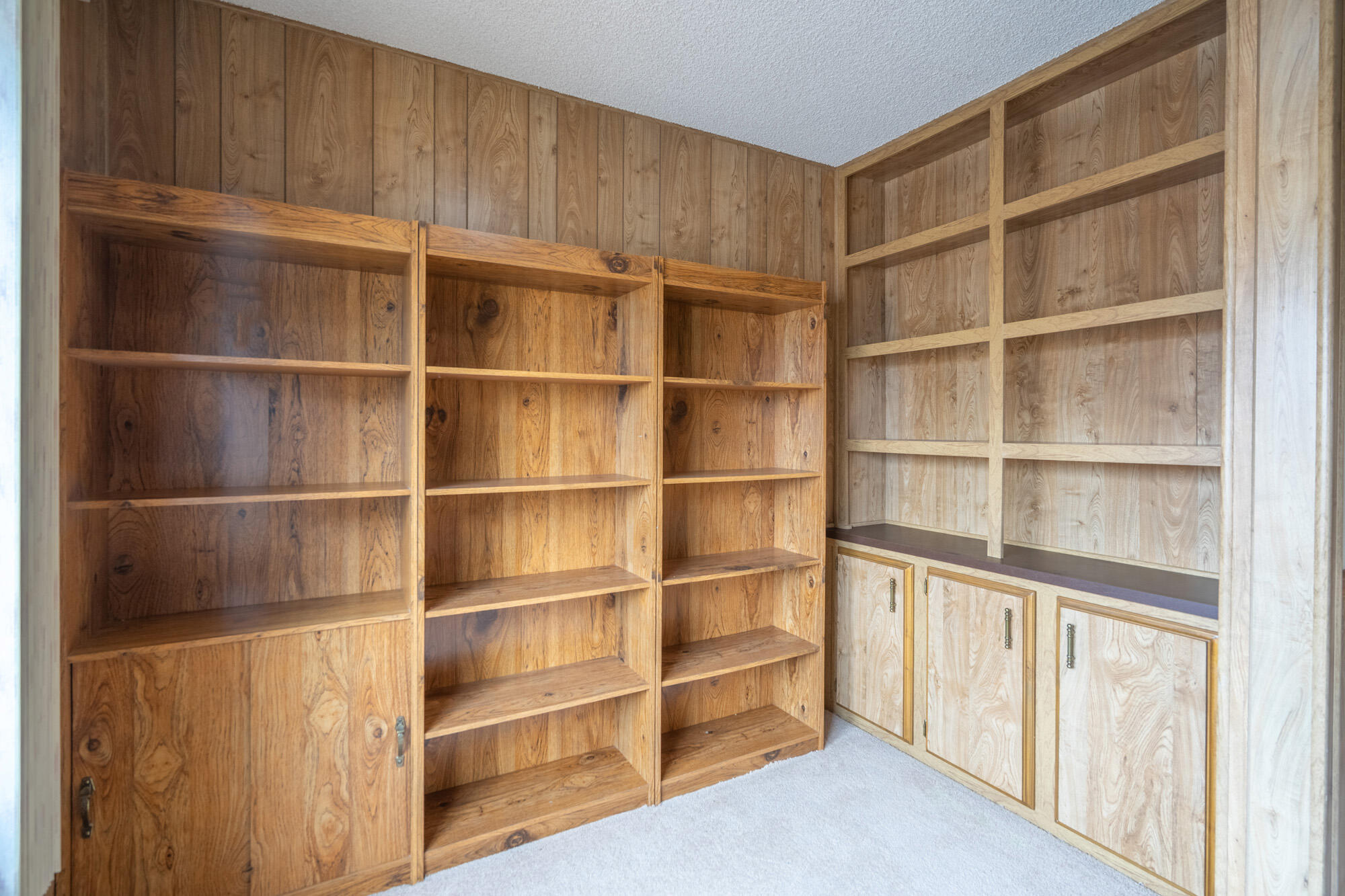 RAINBOW RIDGE MOBILE HOME PARK - Residential