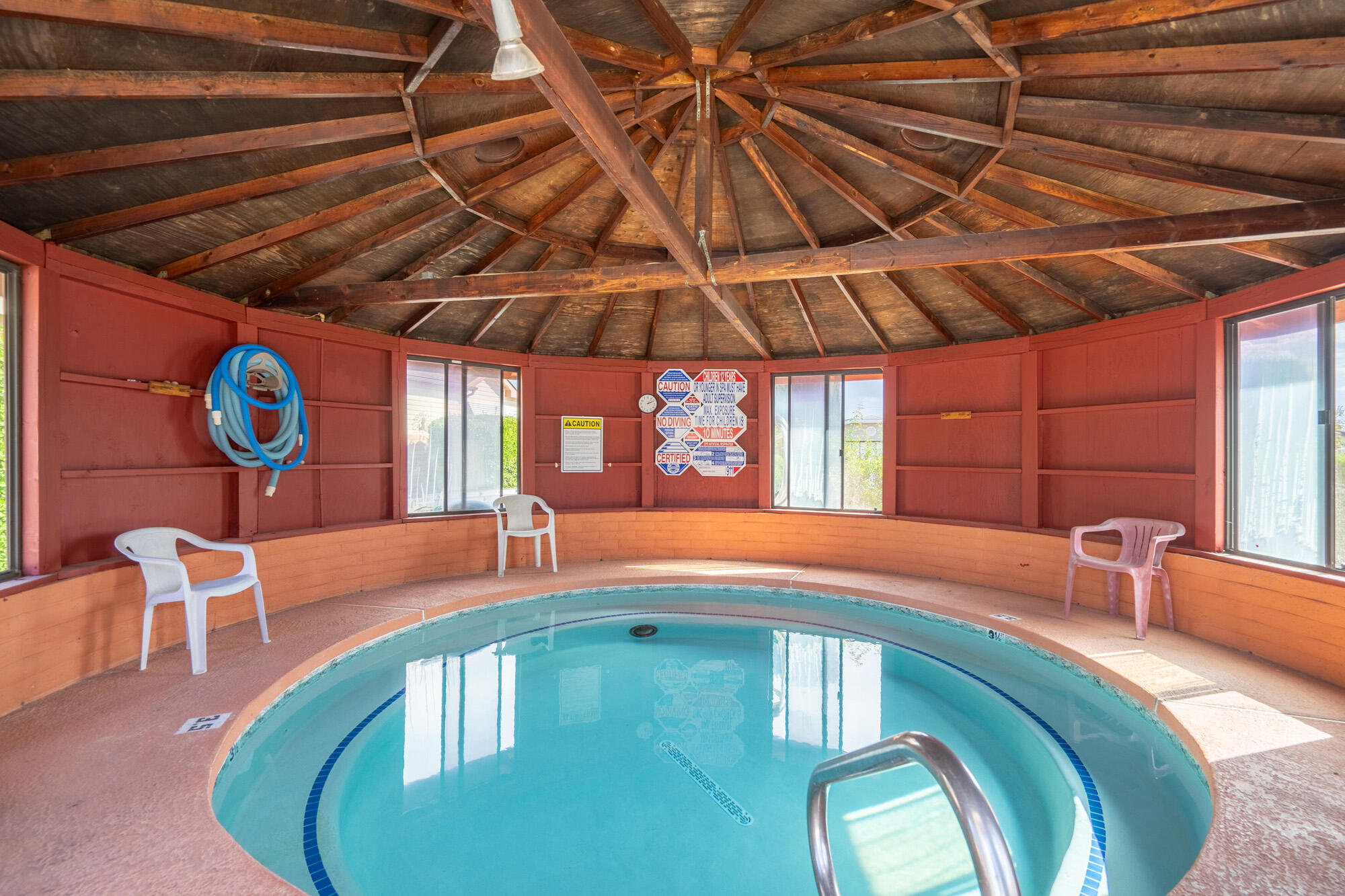 RAINBOW RIDGE MOBILE HOME PARK - Residential