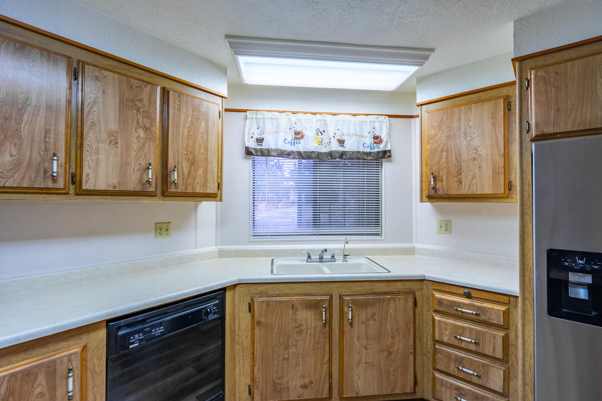 RAINBOW RIDGE MOBILE HOME PARK - Residential