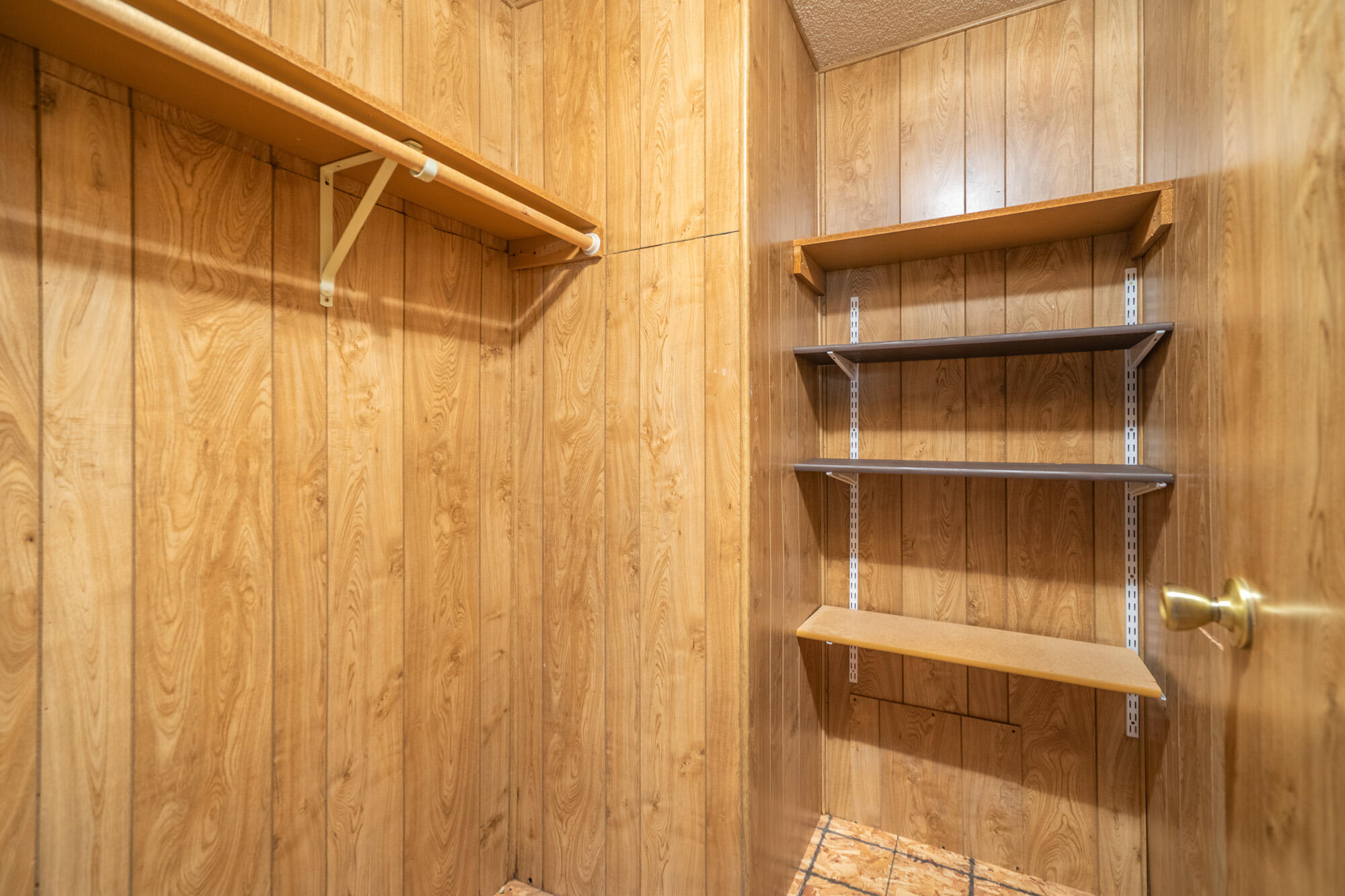 RAINBOW RIDGE MOBILE HOME PARK - Residential