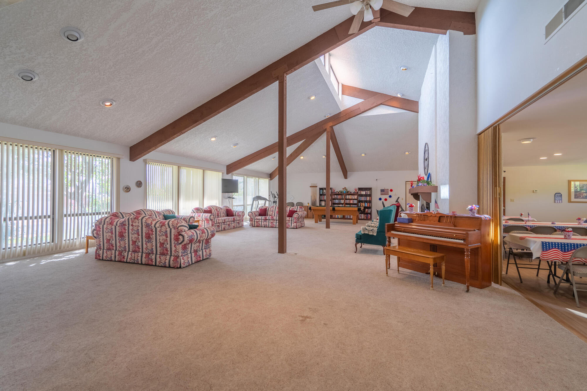 RAINBOW RIDGE MOBILE HOME PARK - Residential