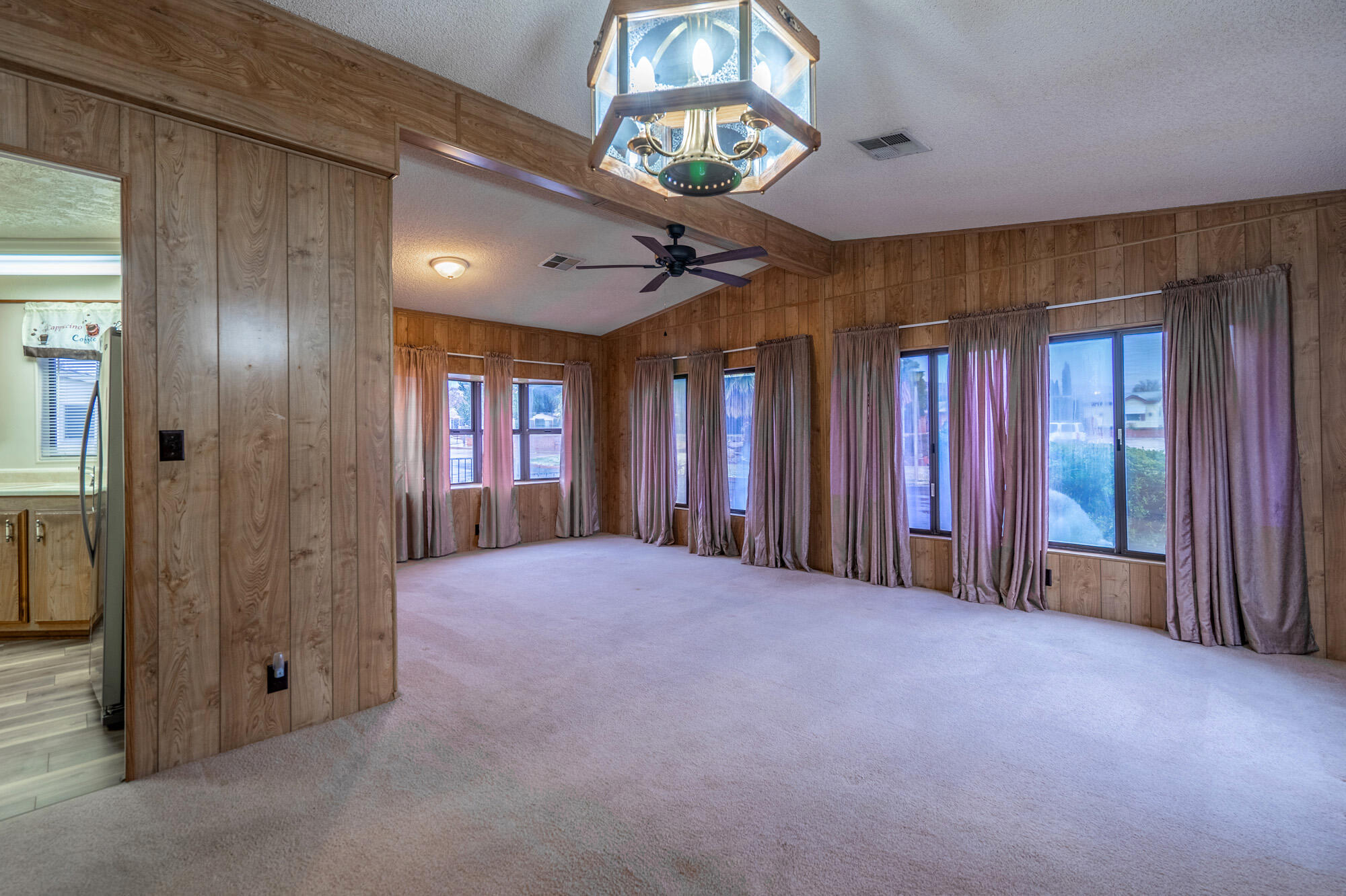 RAINBOW RIDGE MOBILE HOME PARK - Residential