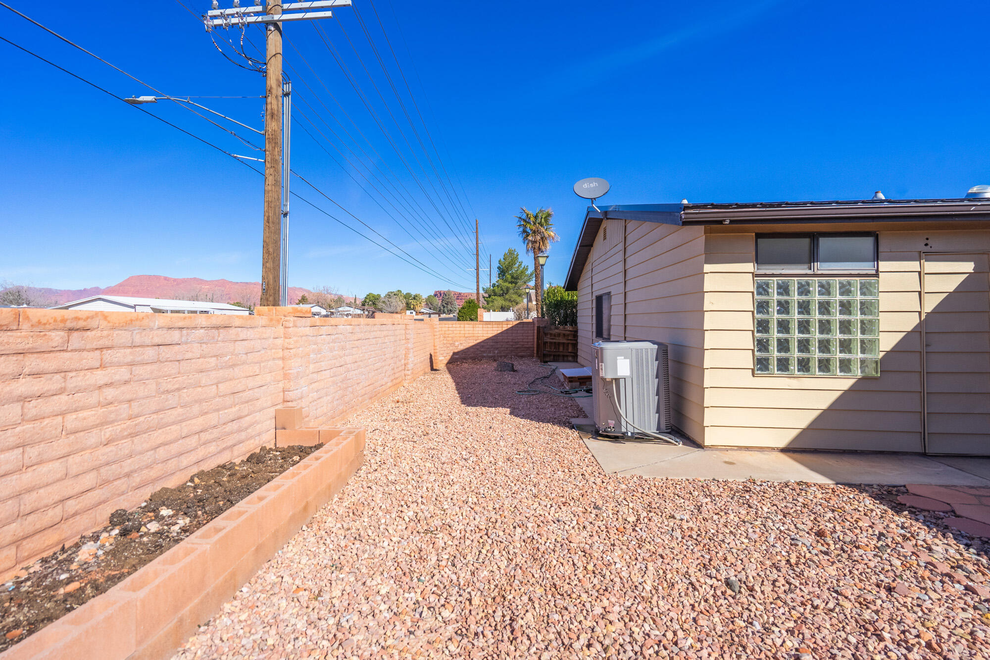 RAINBOW RIDGE MOBILE HOME PARK - Residential