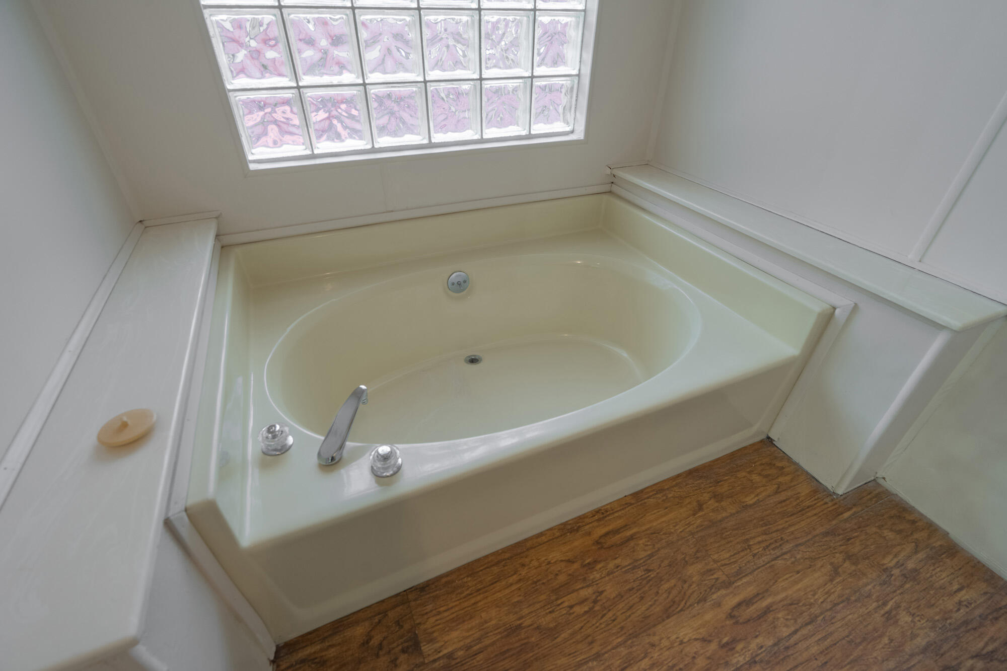 RAINBOW RIDGE MOBILE HOME PARK - Residential