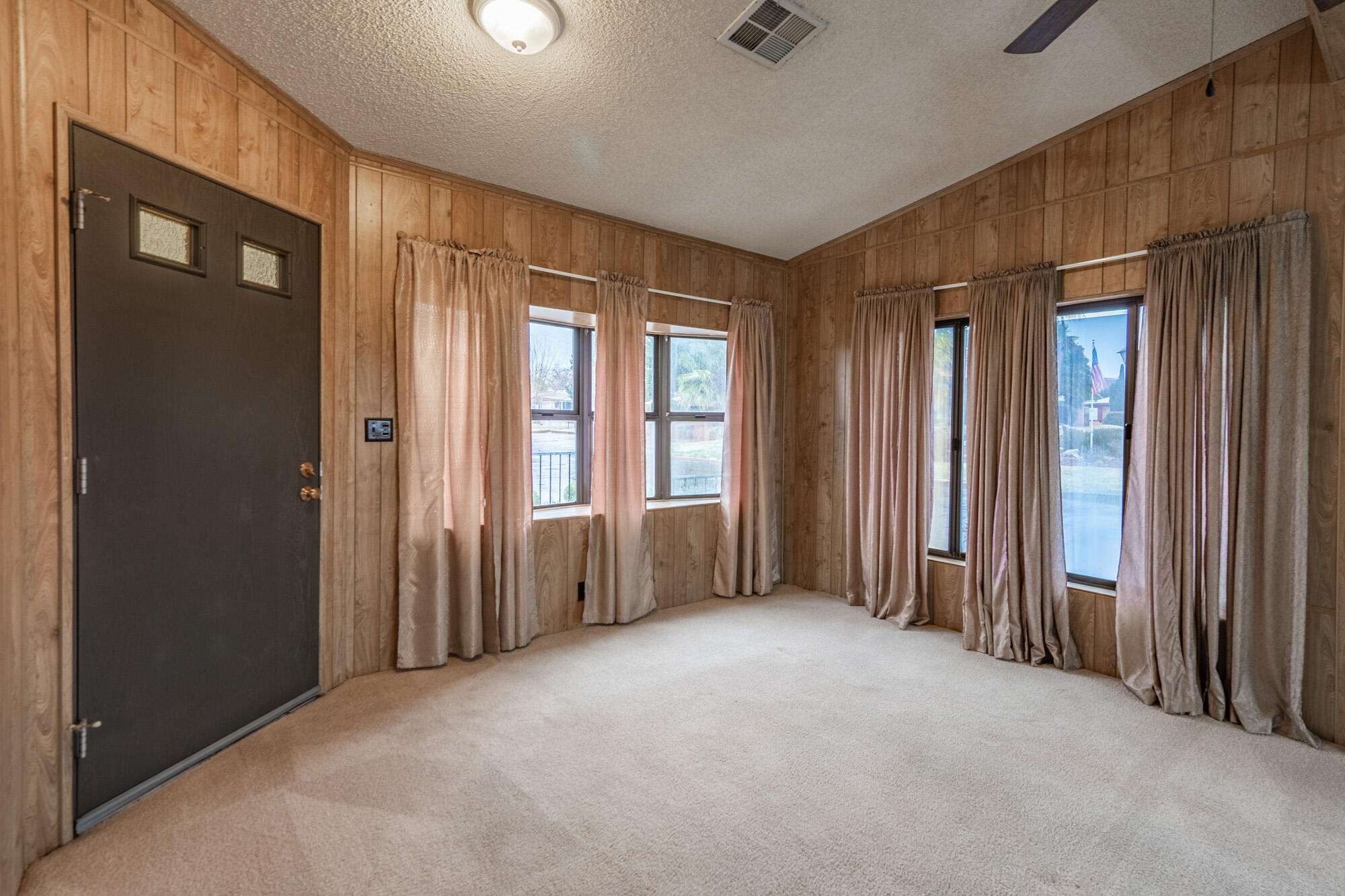 RAINBOW RIDGE MOBILE HOME PARK - Residential