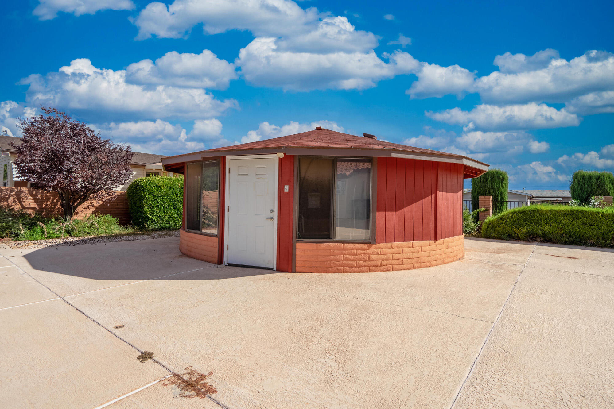 RAINBOW RIDGE MOBILE HOME PARK - Residential