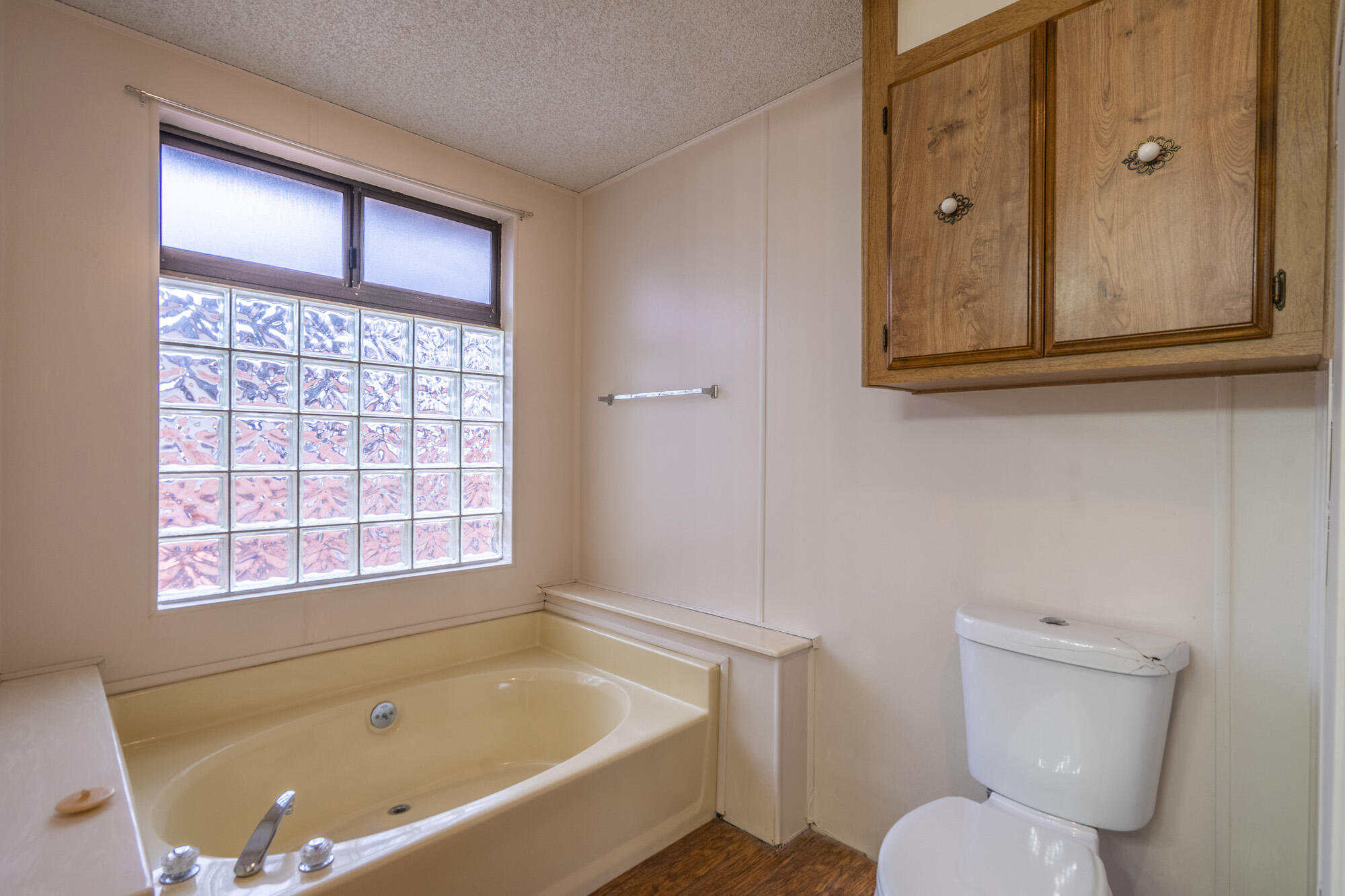 RAINBOW RIDGE MOBILE HOME PARK - Residential