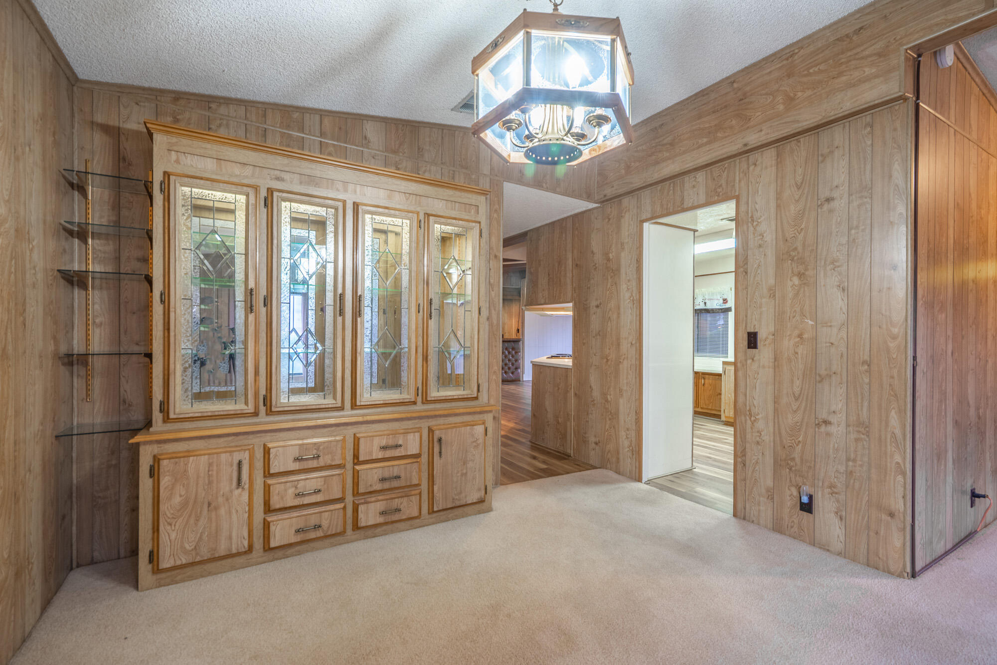 RAINBOW RIDGE MOBILE HOME PARK - Residential