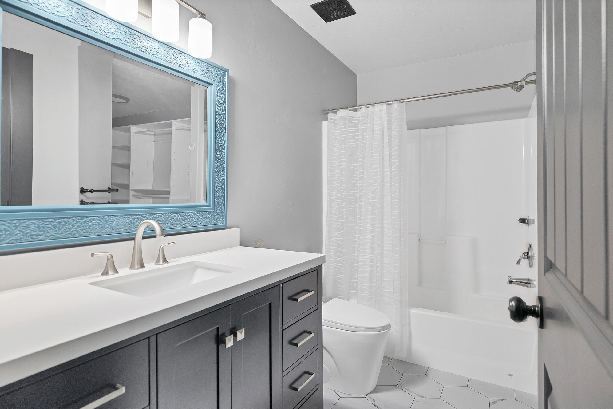 BLUFF VIEW TOWNHOMES - Residential