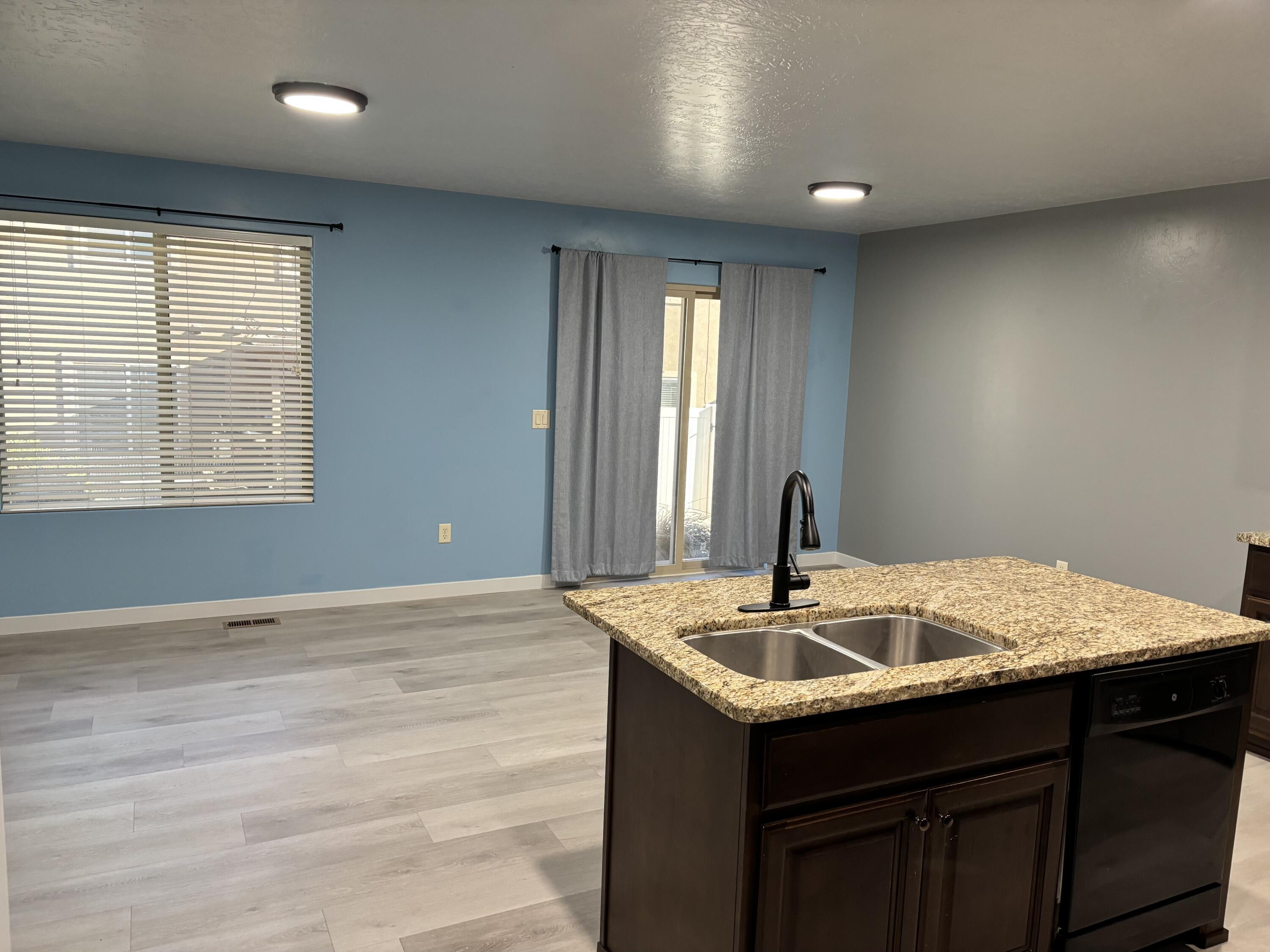 BLUFF VIEW TOWNHOMES - Residential