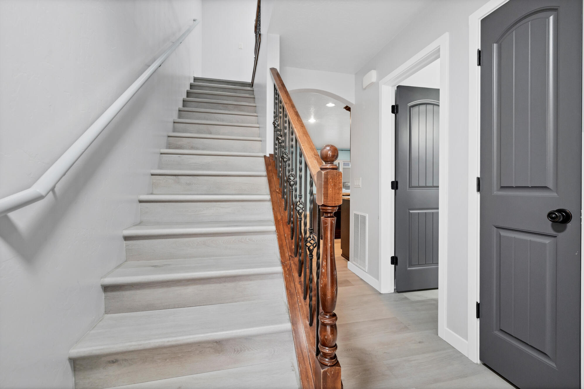 BLUFF VIEW TOWNHOMES - Residential