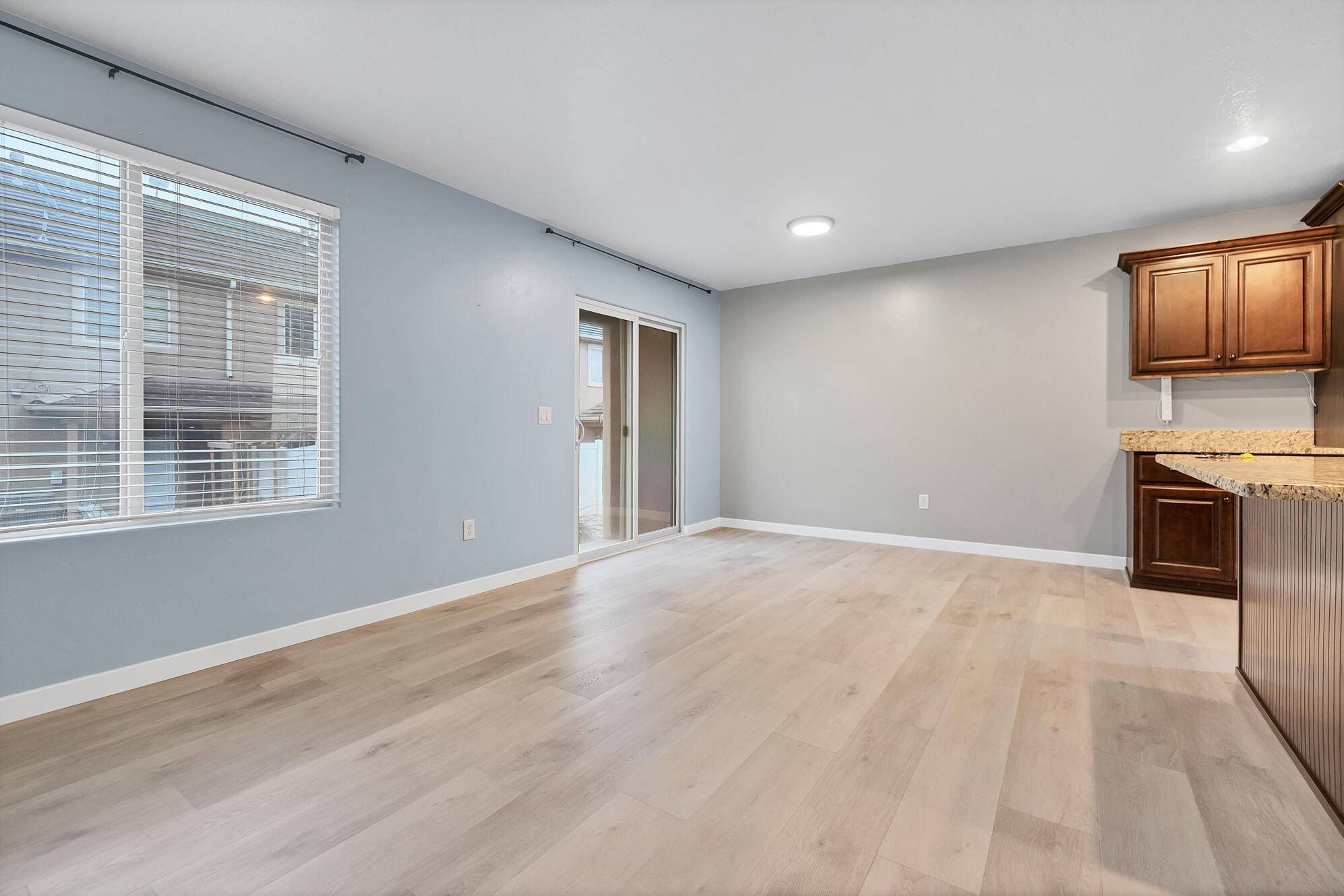 BLUFF VIEW TOWNHOMES - Residential