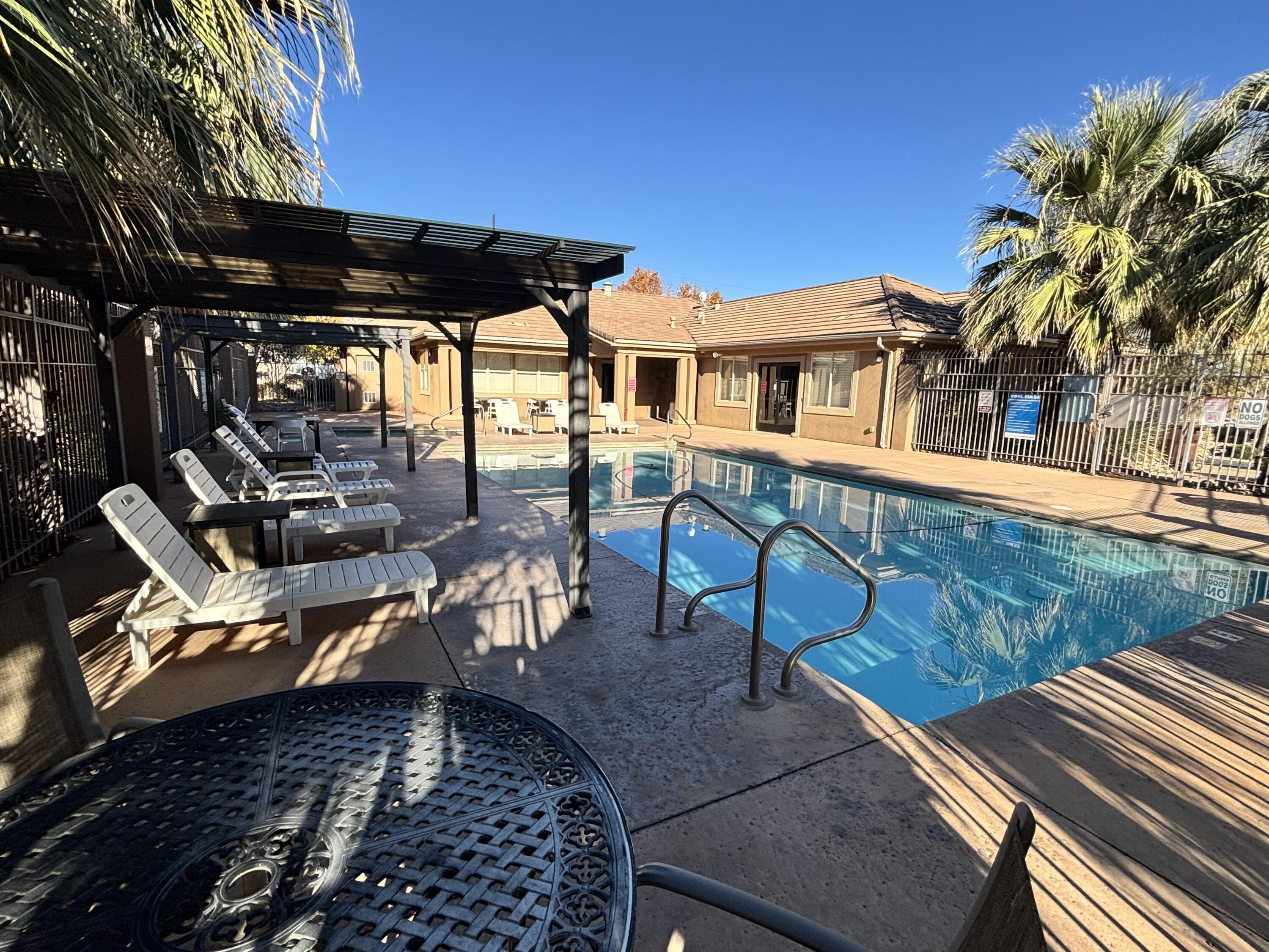 BLUFF VIEW TOWNHOMES - Residential