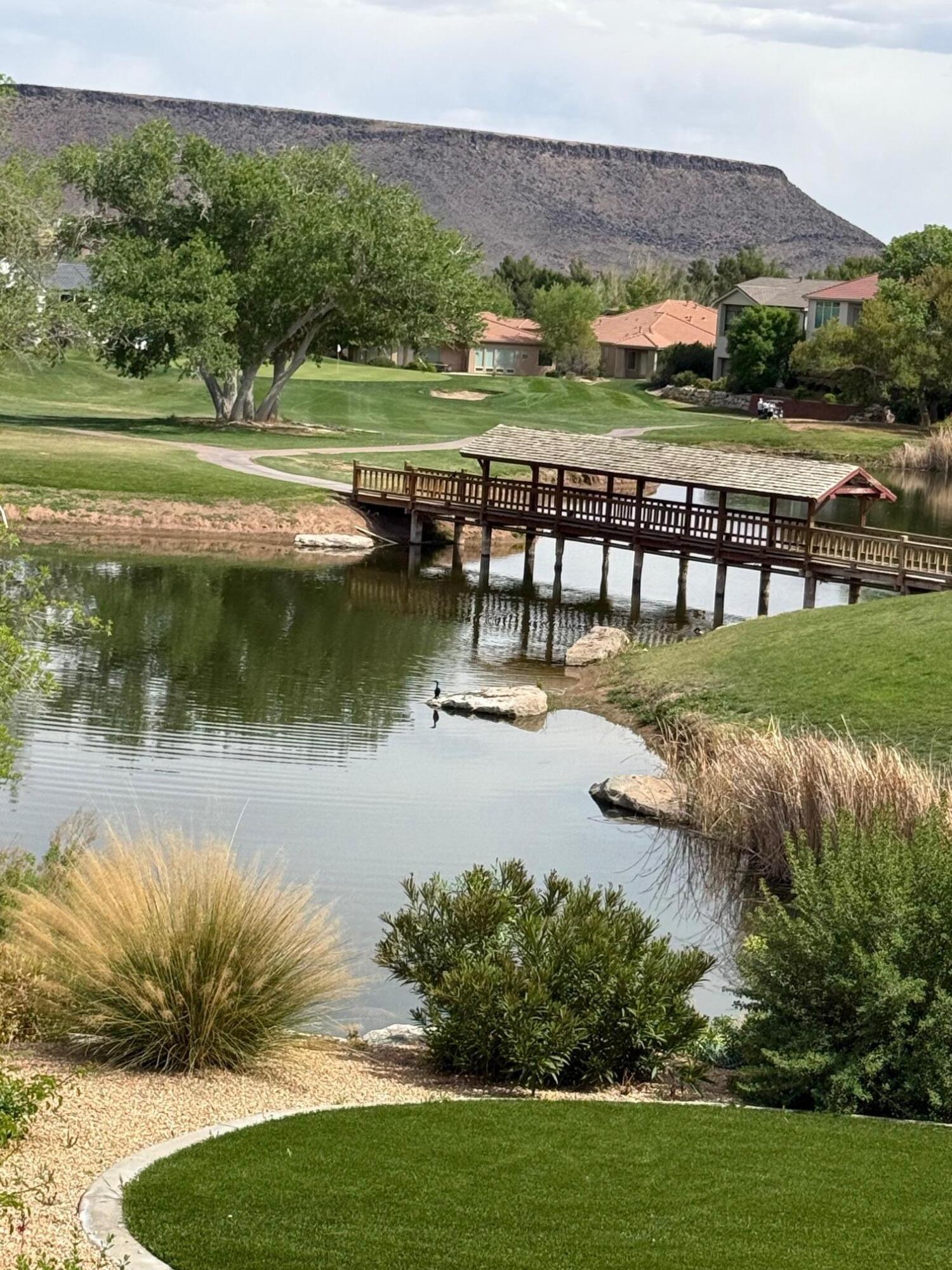 BRIDGEWATER TOWNHOMES AT SUNBROOK - Residential