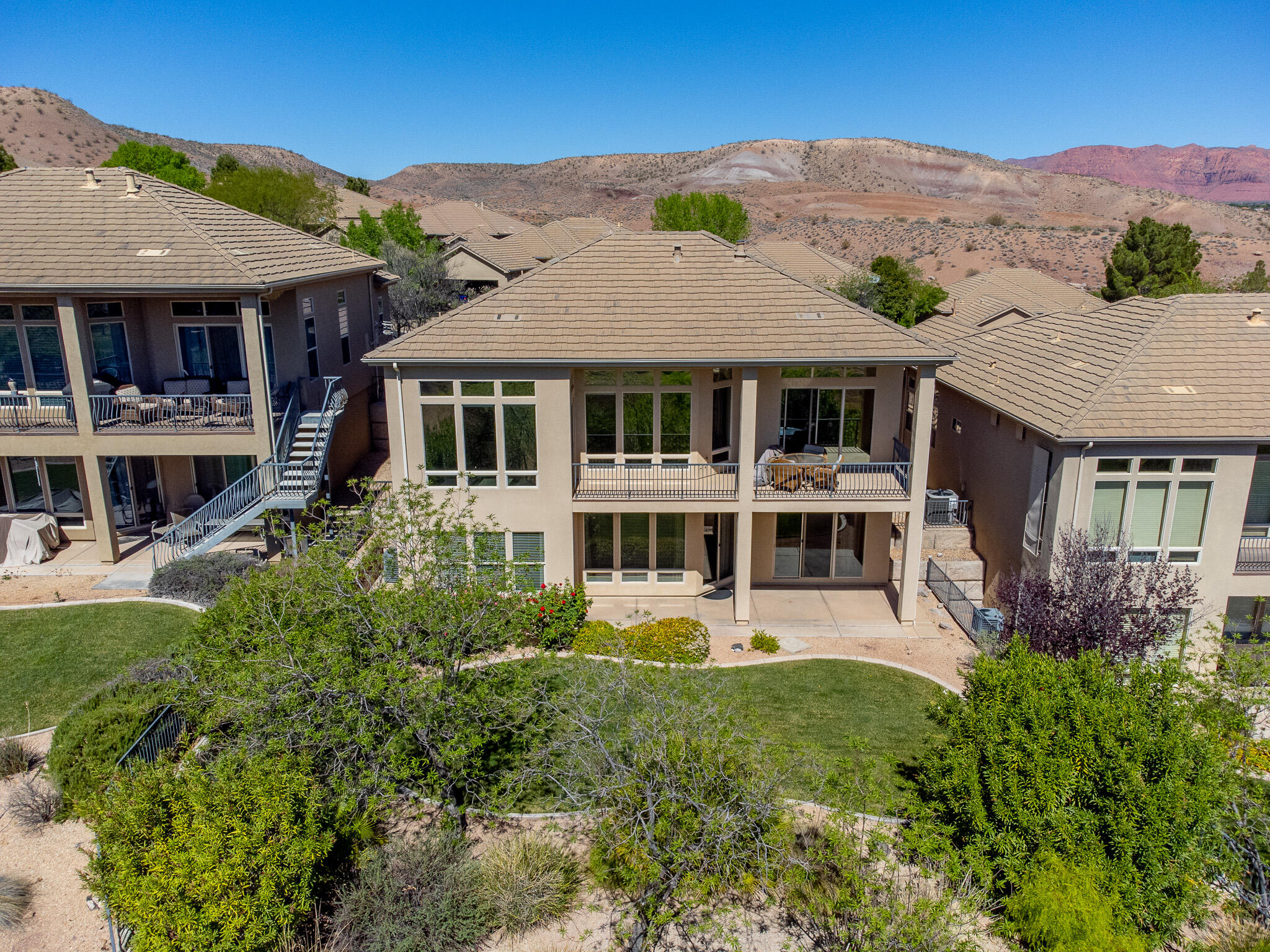 BRIDGEWATER TOWNHOMES AT SUNBROOK - Residential