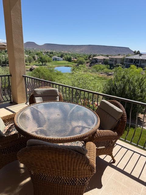 BRIDGEWATER TOWNHOMES AT SUNBROOK - Residential