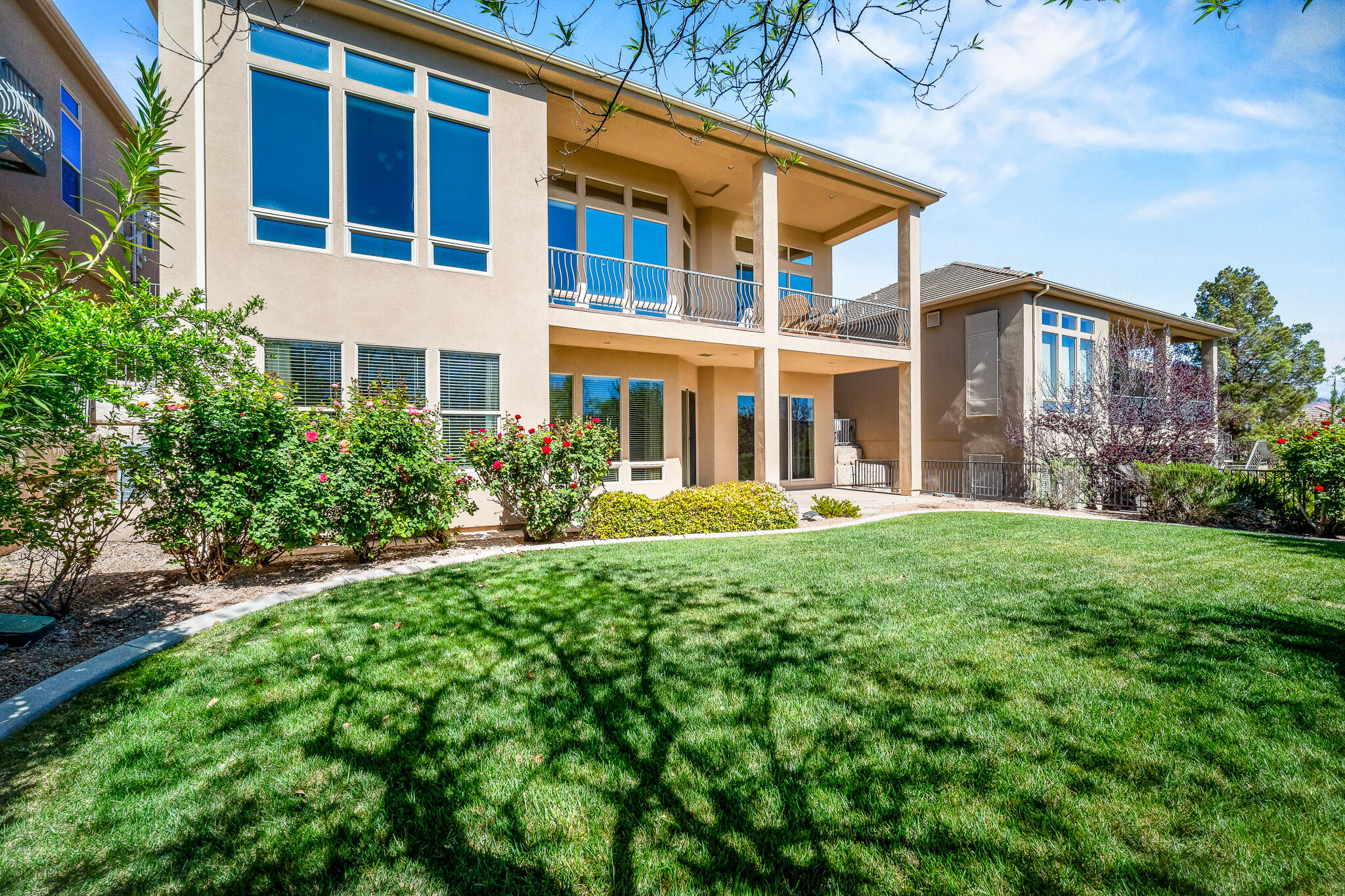 BRIDGEWATER TOWNHOMES AT SUNBROOK - Residential