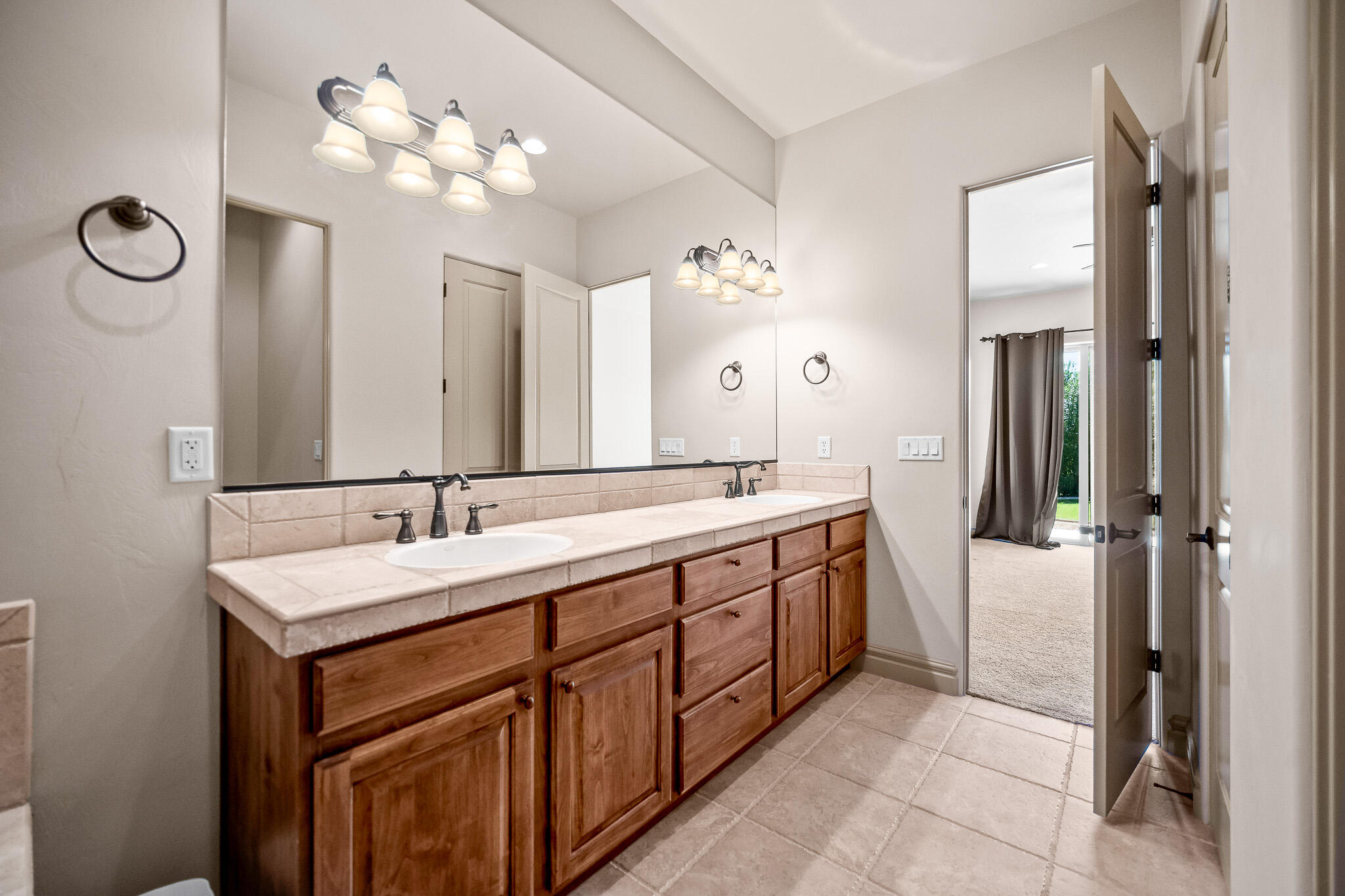 BRIDGEWATER TOWNHOMES AT SUNBROOK - Residential