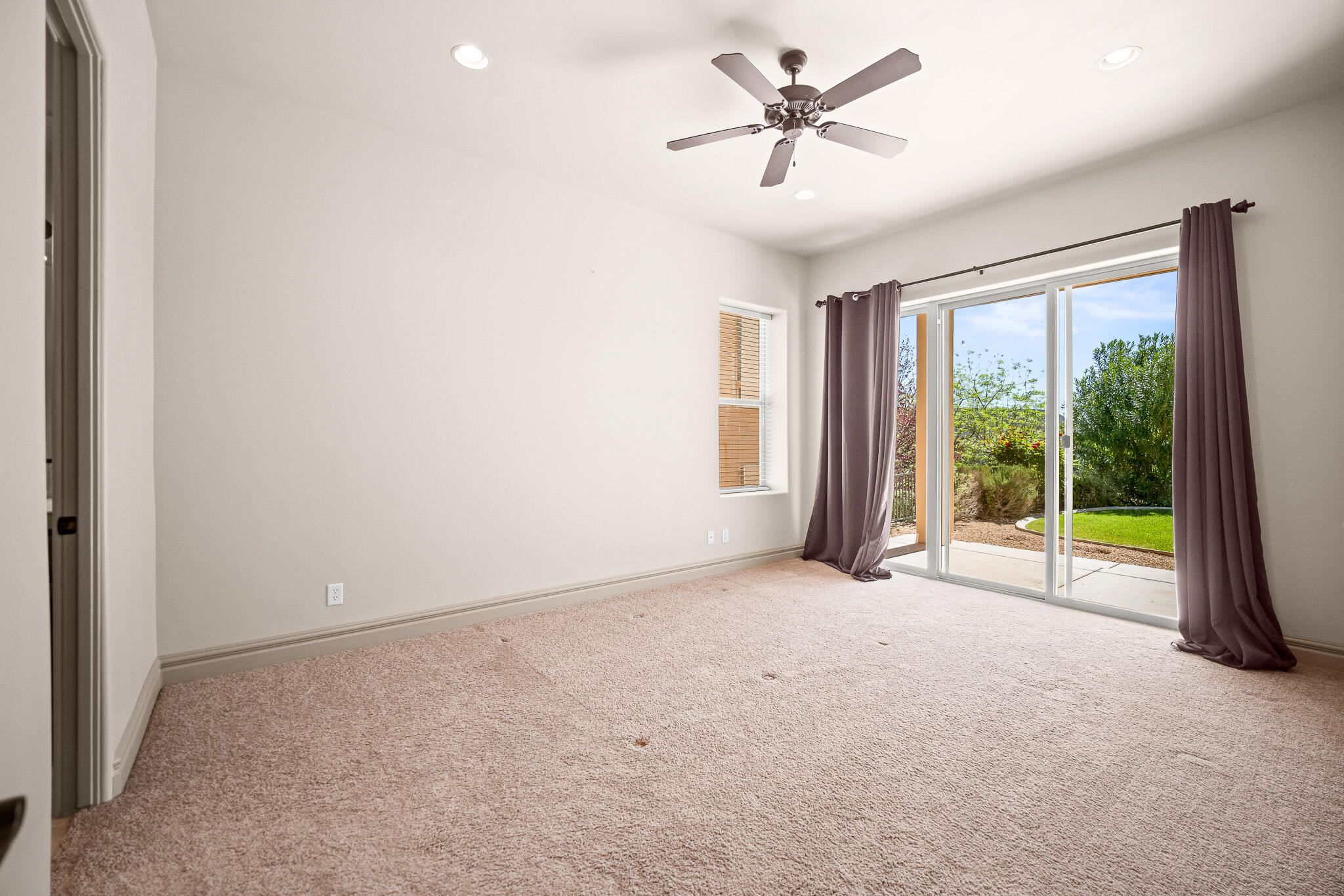 BRIDGEWATER TOWNHOMES AT SUNBROOK - Residential