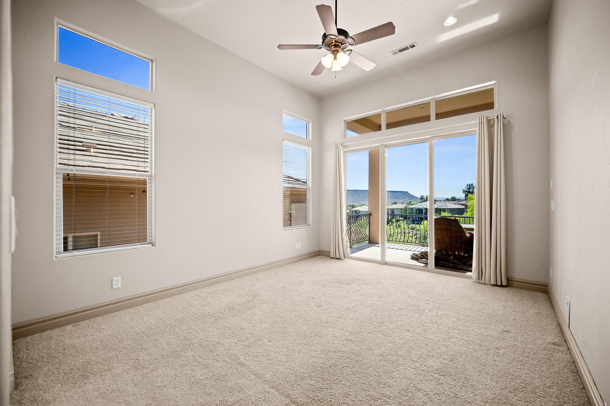 BRIDGEWATER TOWNHOMES AT SUNBROOK - Residential