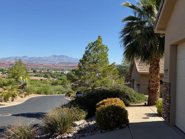 BRIDGEWATER TOWNHOMES AT SUNBROOK - Residential