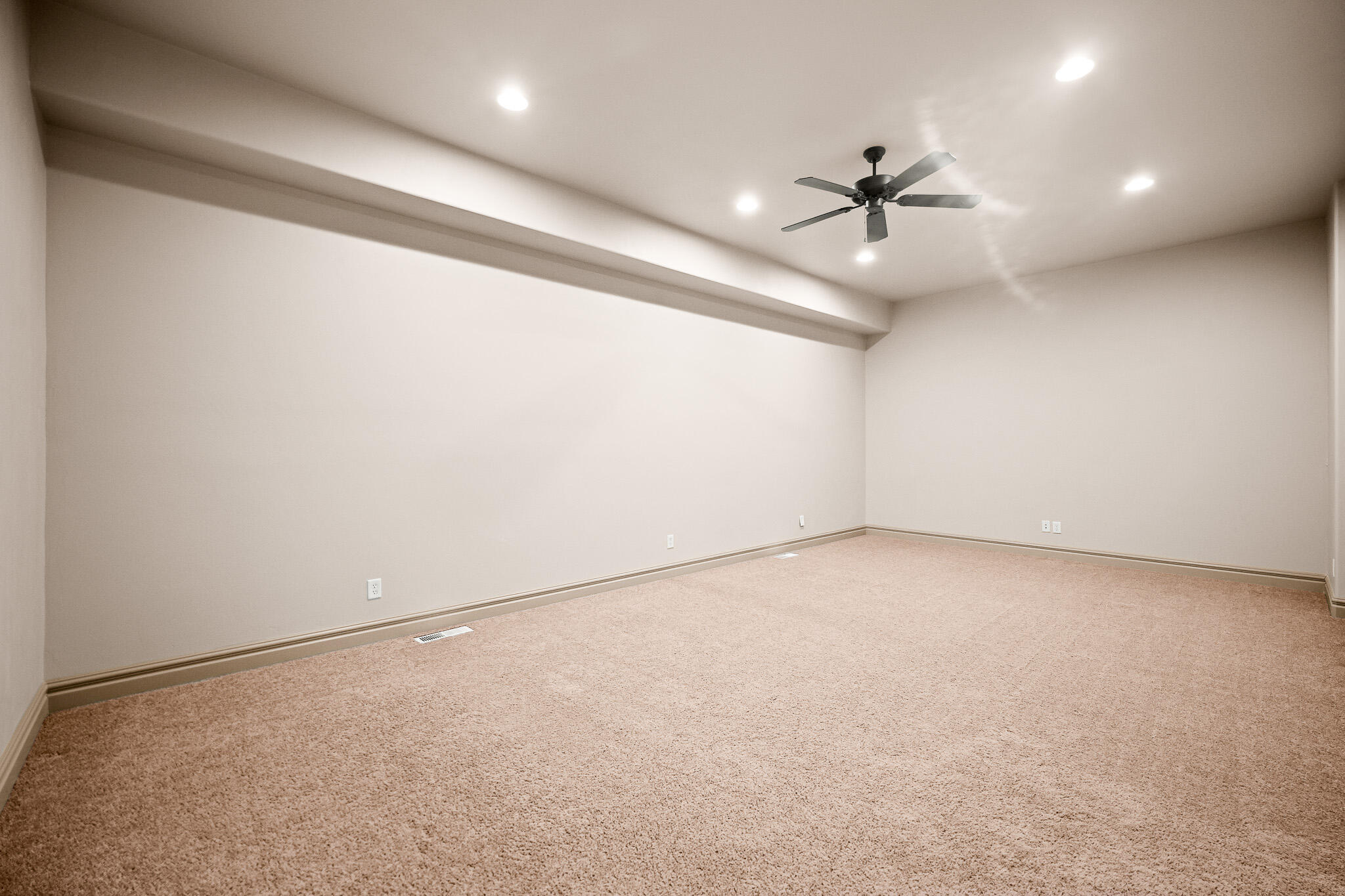 BRIDGEWATER TOWNHOMES AT SUNBROOK - Residential