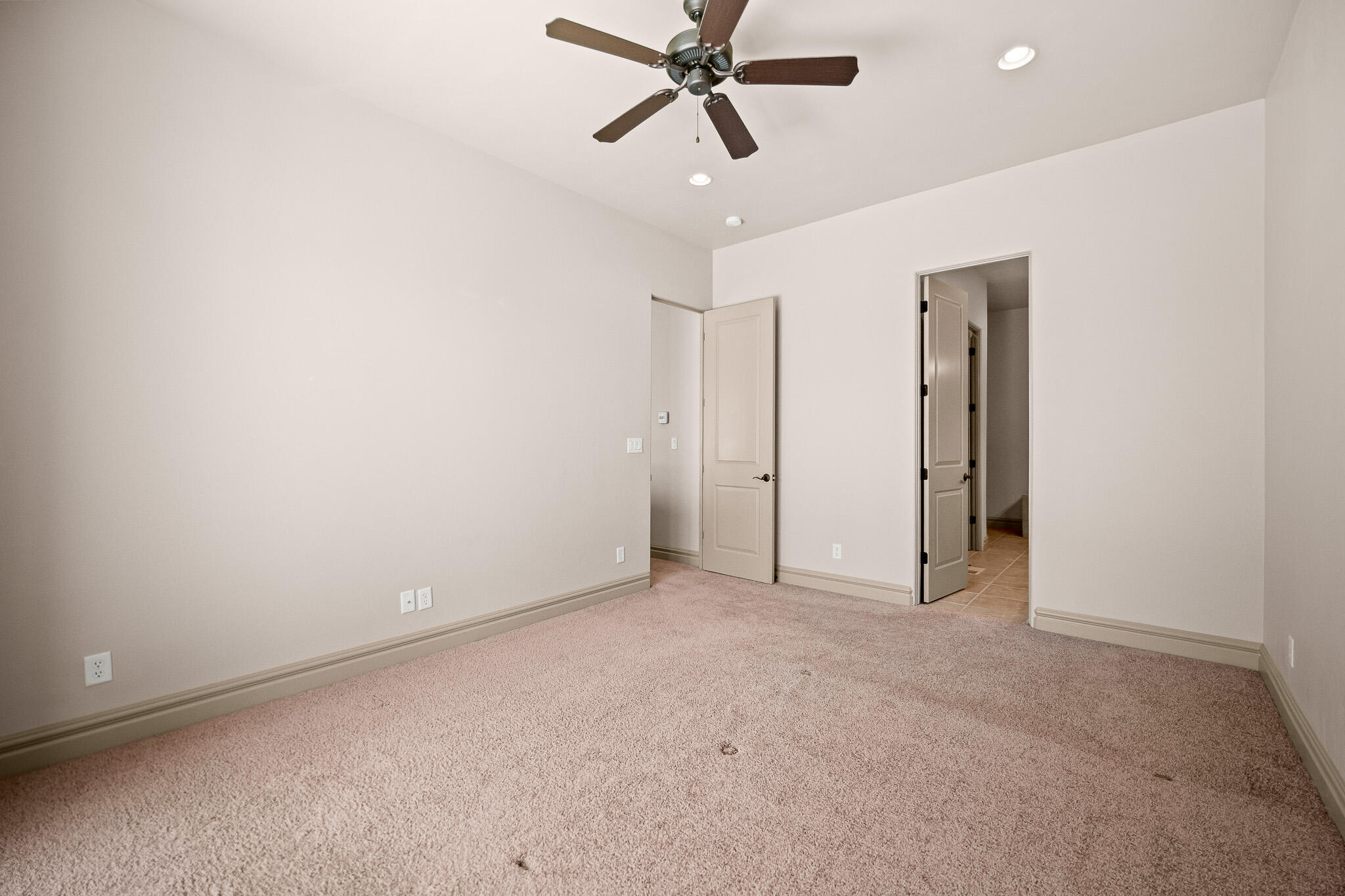 BRIDGEWATER TOWNHOMES AT SUNBROOK - Residential