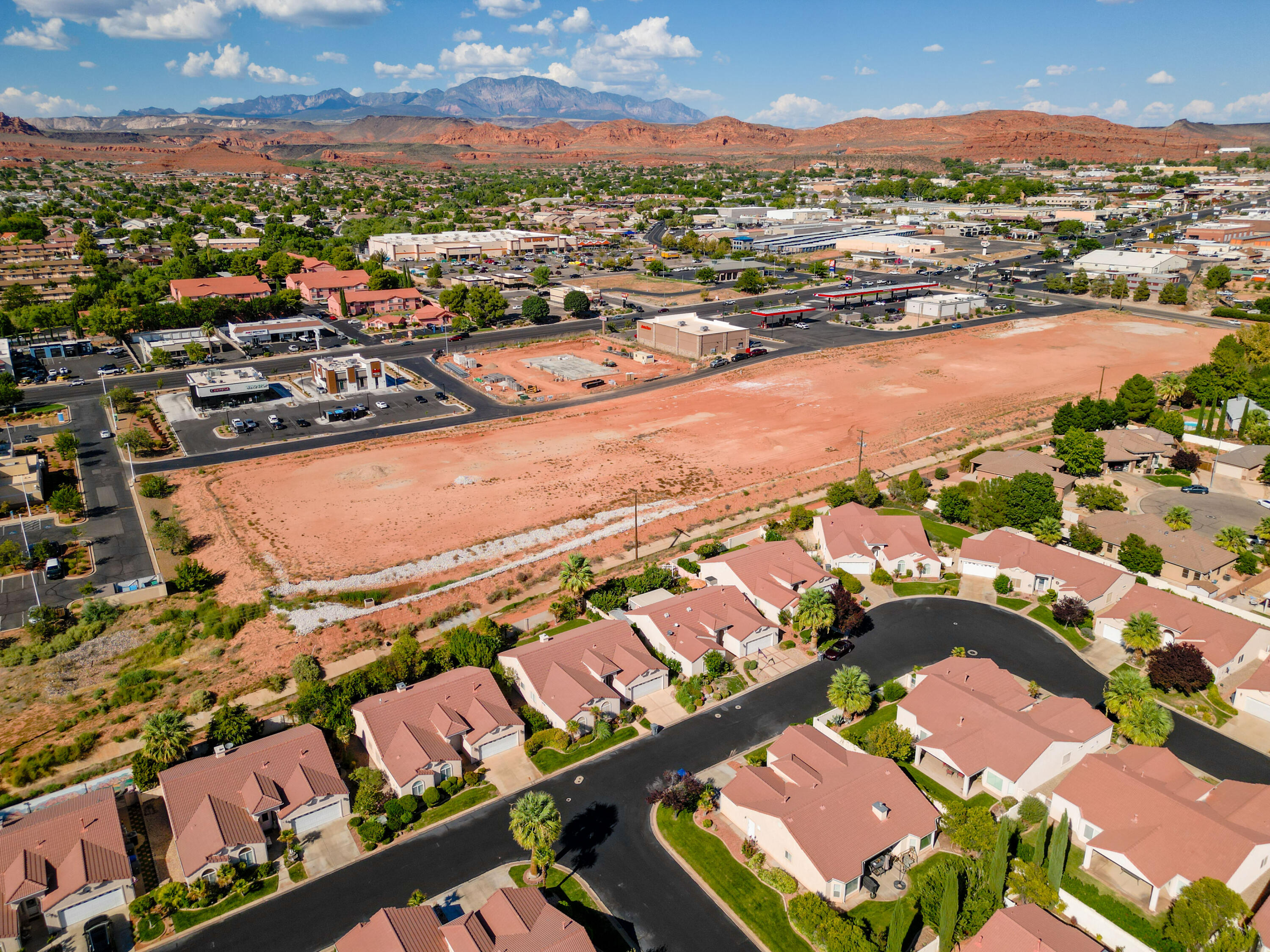 SILVERCREEK TOWNHOMES - Residential