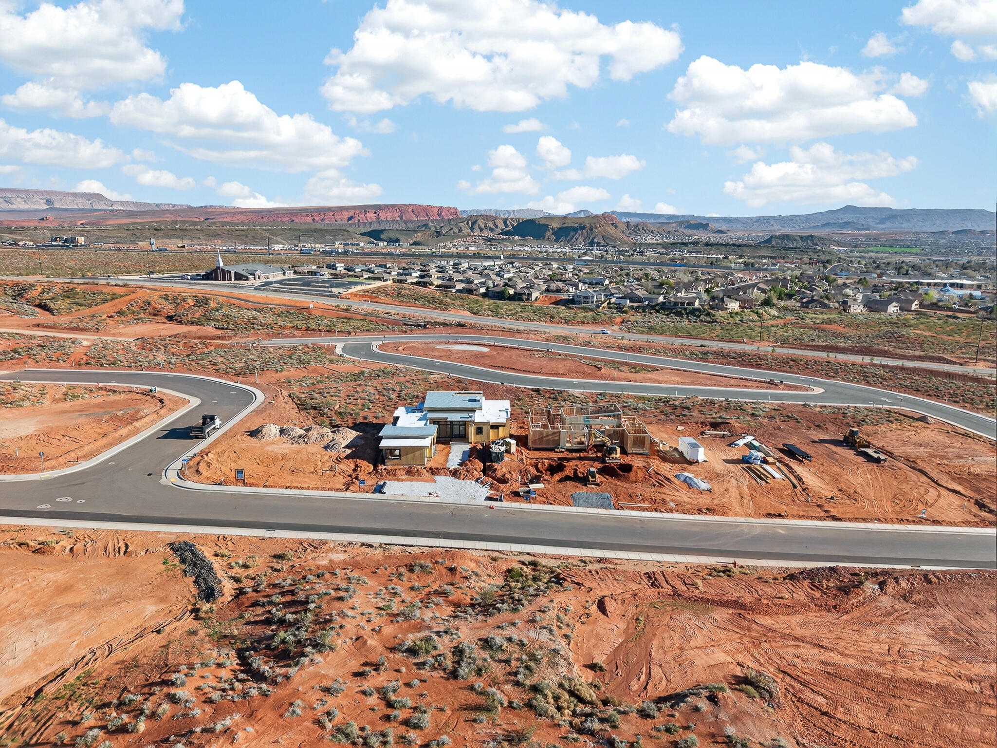 SOLENTE VILLAGE - Residential