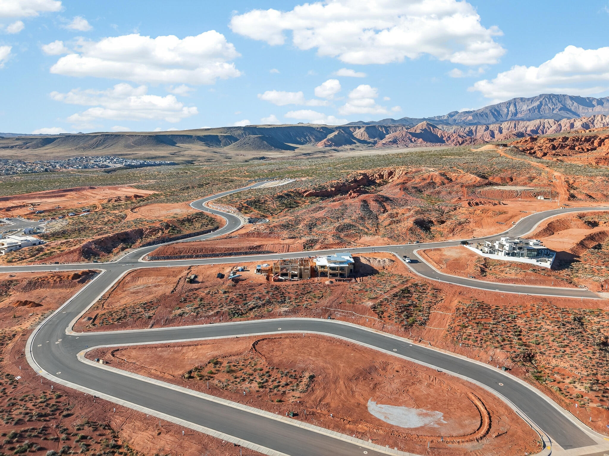 SOLENTE VILLAGE - Residential